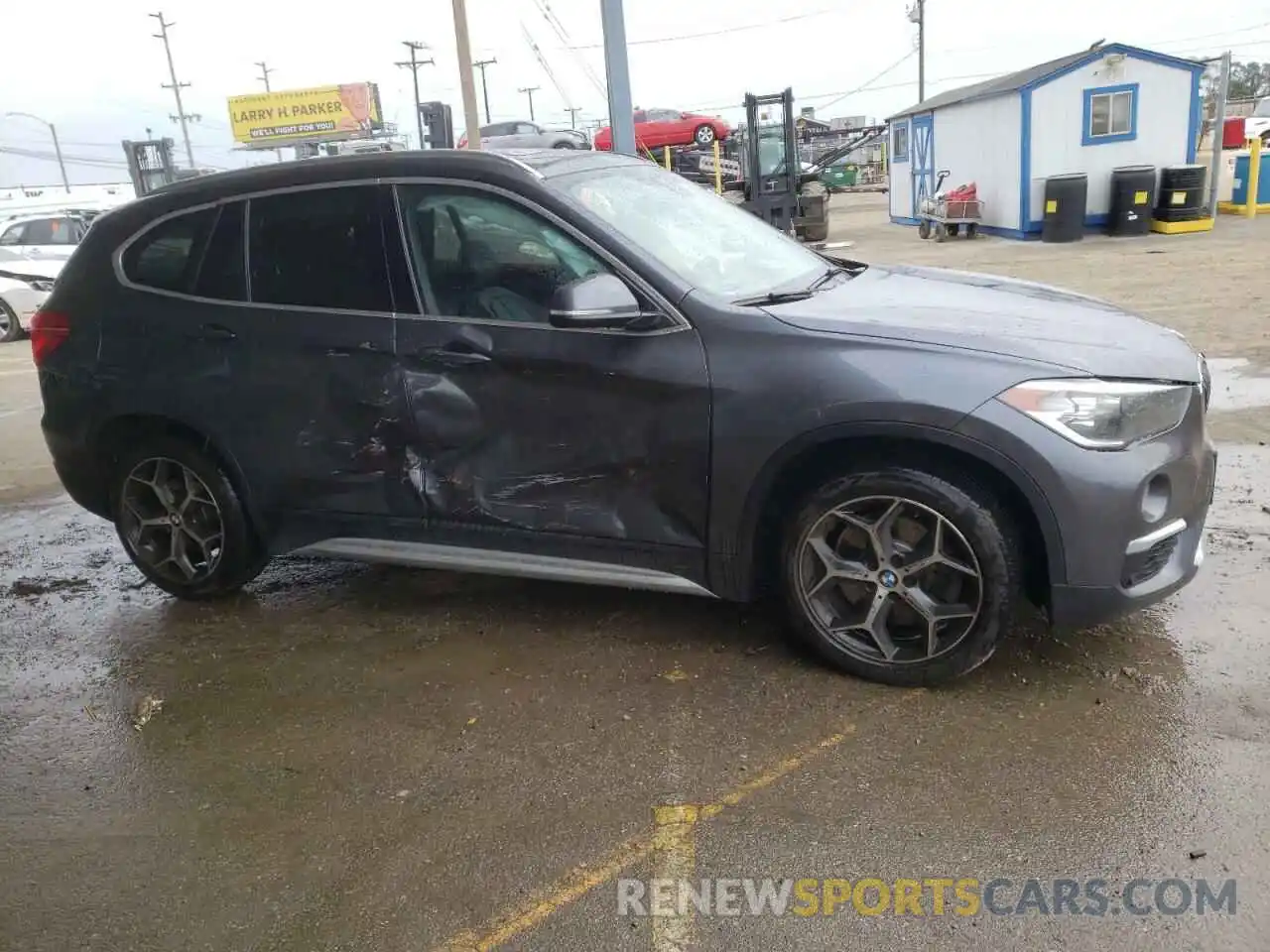 4 Photograph of a damaged car WBXHU7C54K3H44490 BMW X1 2019