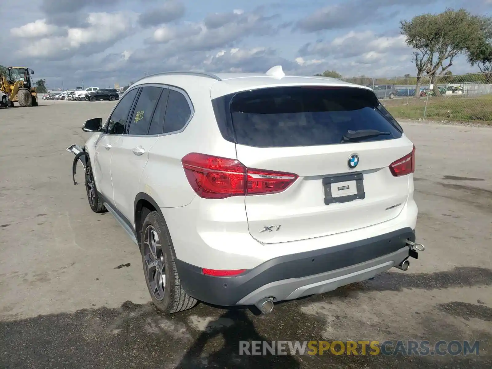 3 Photograph of a damaged car WBXHU7C54K5L09986 BMW X1 2019