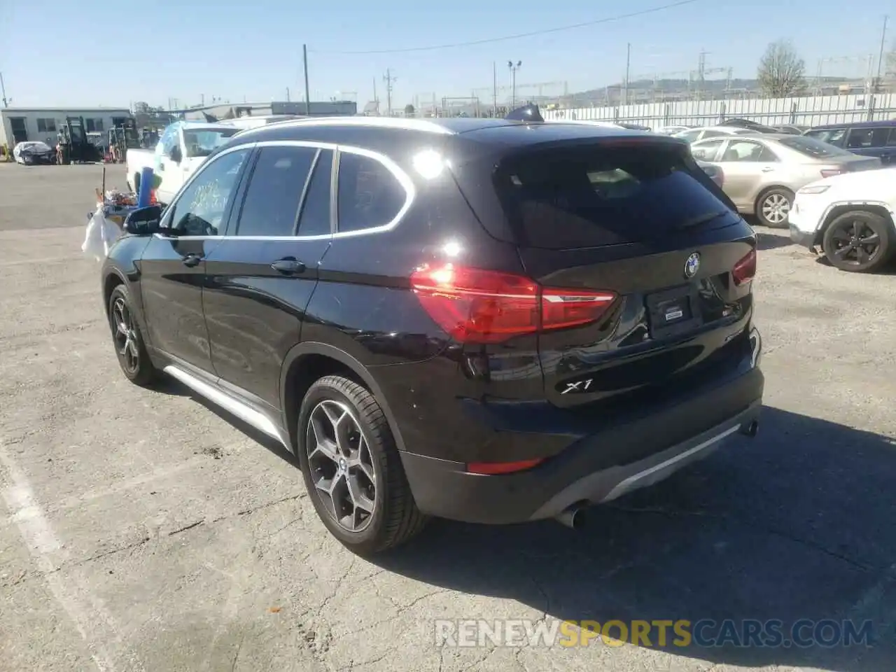 3 Фотография поврежденного автомобиля WBXHU7C54K5L12001 BMW X1 2019