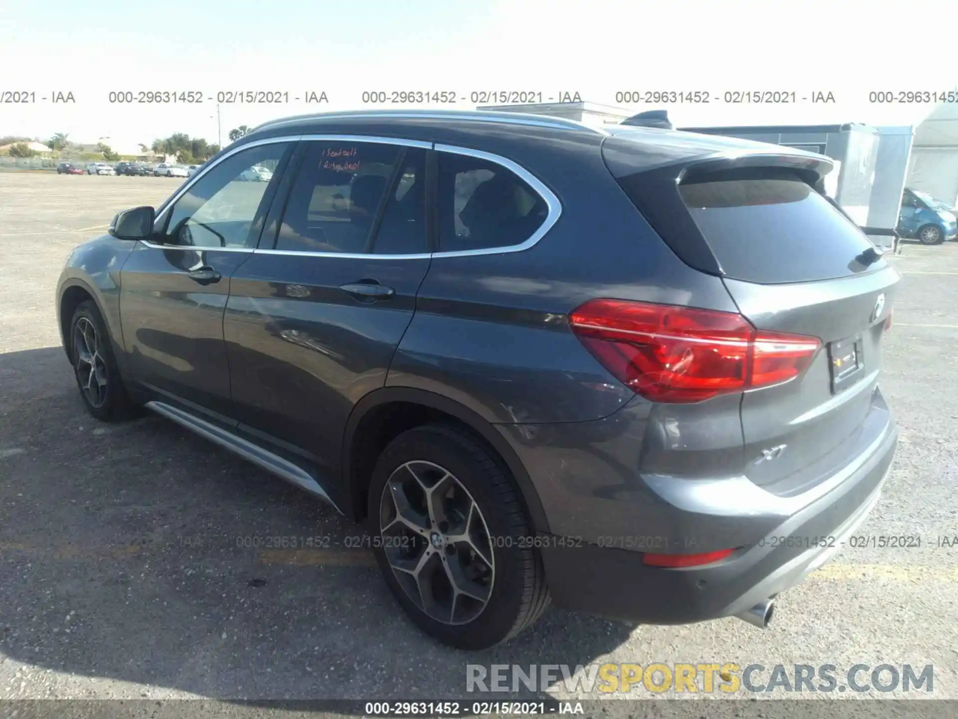 3 Photograph of a damaged car WBXHU7C56K3H46385 BMW X1 2019