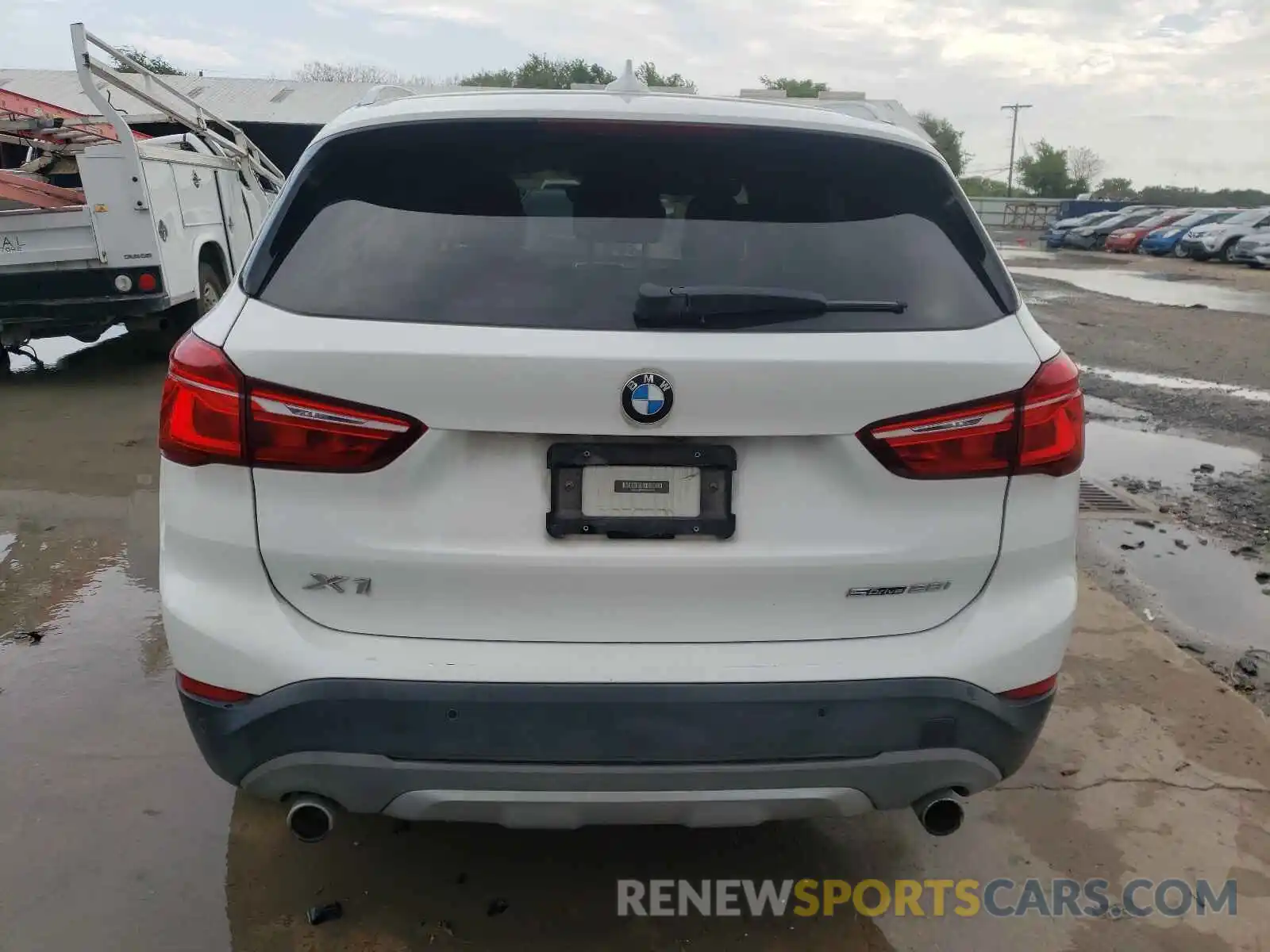 9 Photograph of a damaged car WBXHU7C57K3H44533 BMW X1 2019