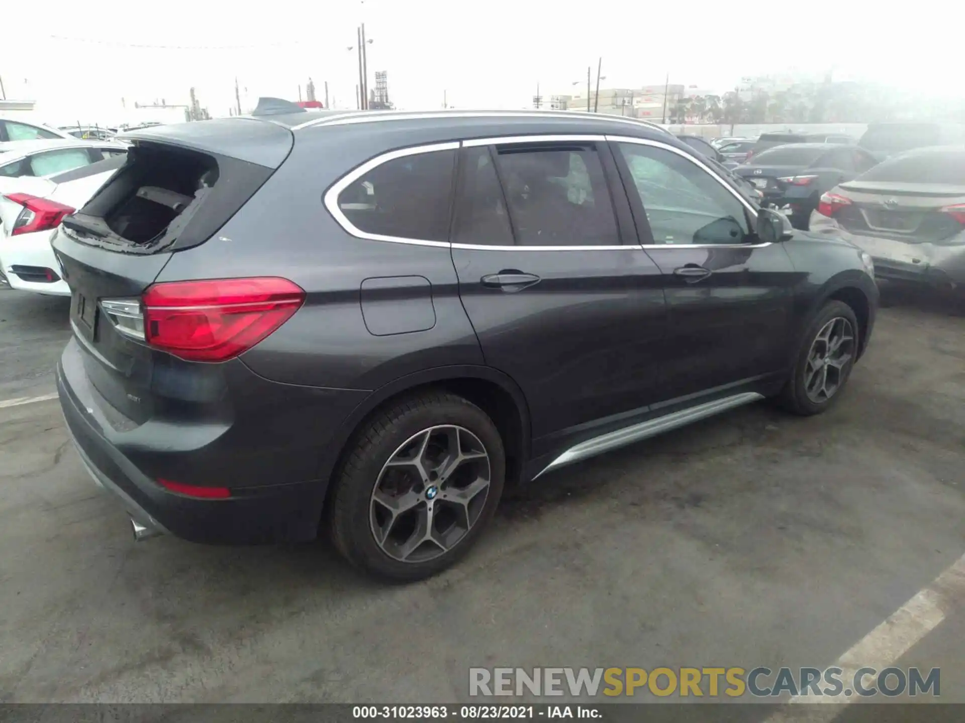 4 Фотография поврежденного автомобиля WBXHU7C57K3H46072 BMW X1 2019