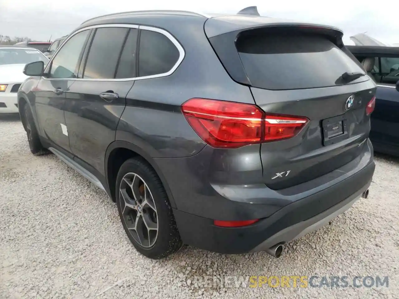 3 Photograph of a damaged car WBXHU7C57K3H46489 BMW X1 2019