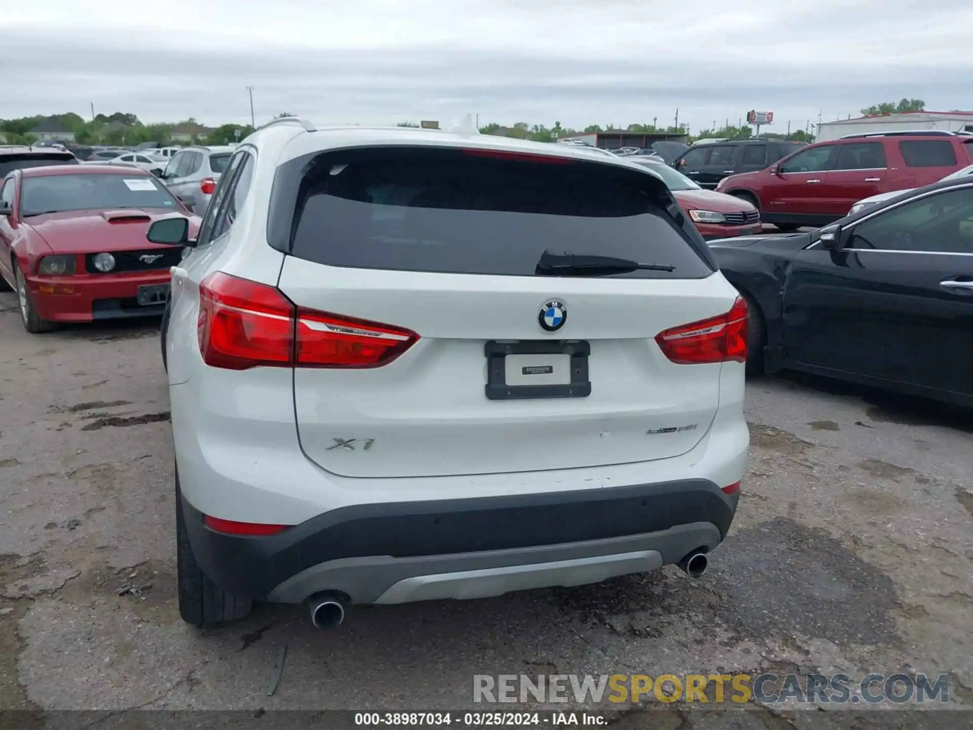 16 Photograph of a damaged car WBXHU7C57K5L10789 BMW X1 2019