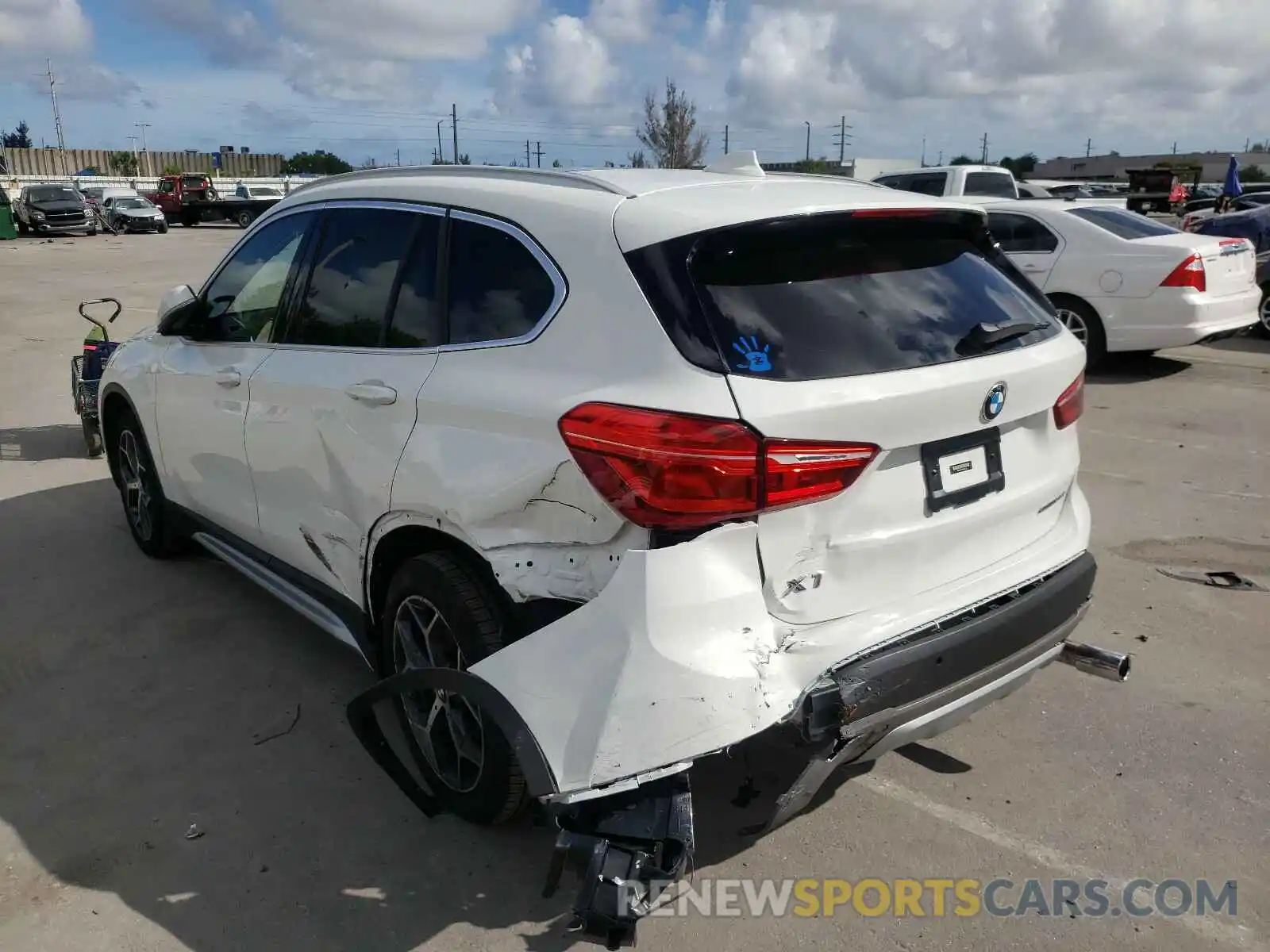 3 Photograph of a damaged car WBXHU7C57K5N42728 BMW X1 2019