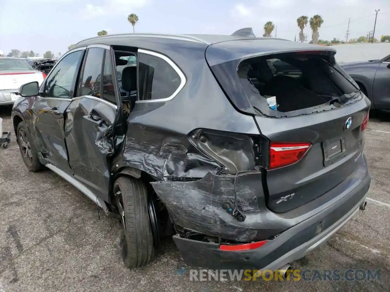 3 Photograph of a damaged car WBXHU7C58K3H45528 BMW X1 2019