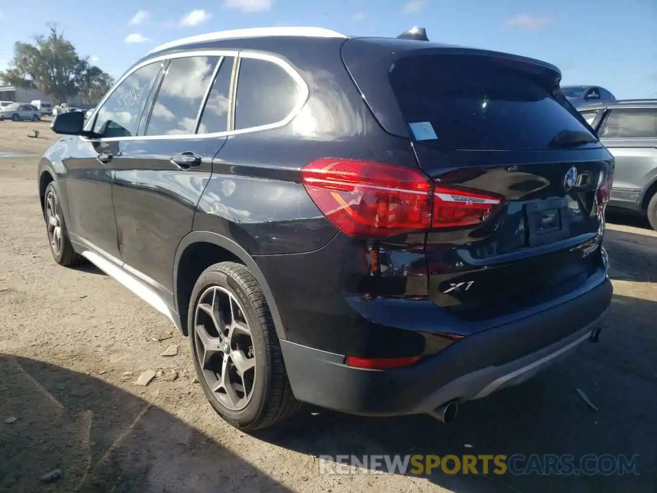 3 Photograph of a damaged car WBXHU7C58K3H45559 BMW X1 2019