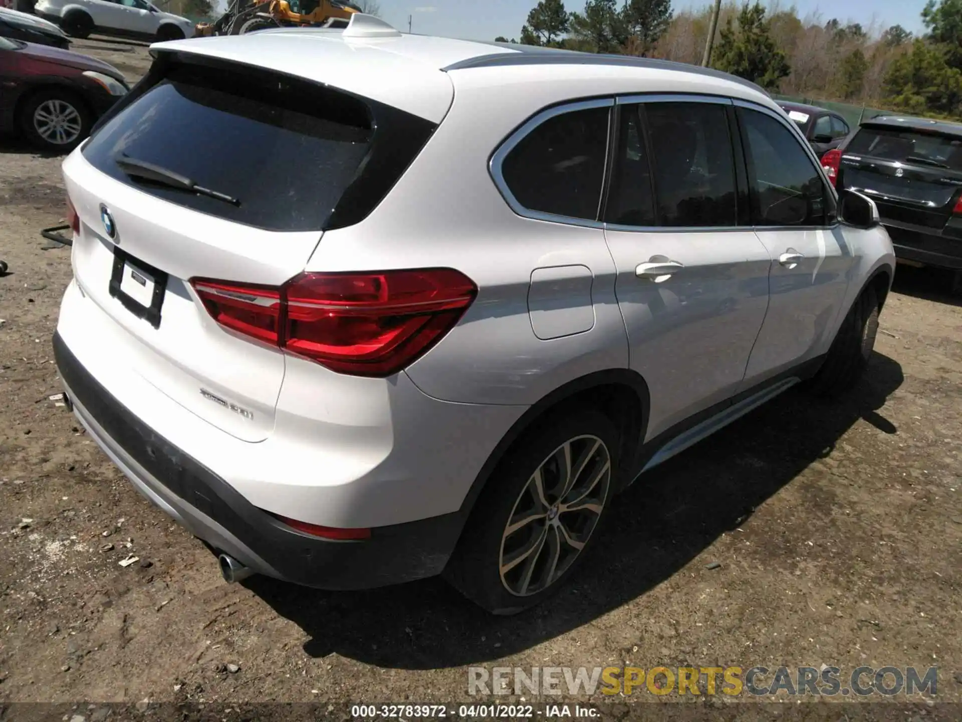 4 Фотография поврежденного автомобиля WBXHU7C58K5L12017 BMW X1 2019