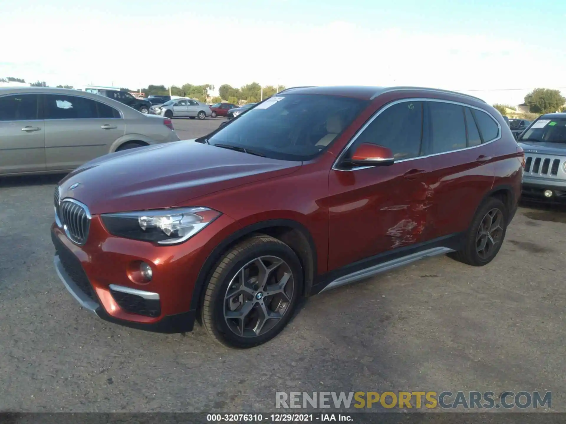 2 Фотография поврежденного автомобиля WBXHU7C59K3H44257 BMW X1 2019