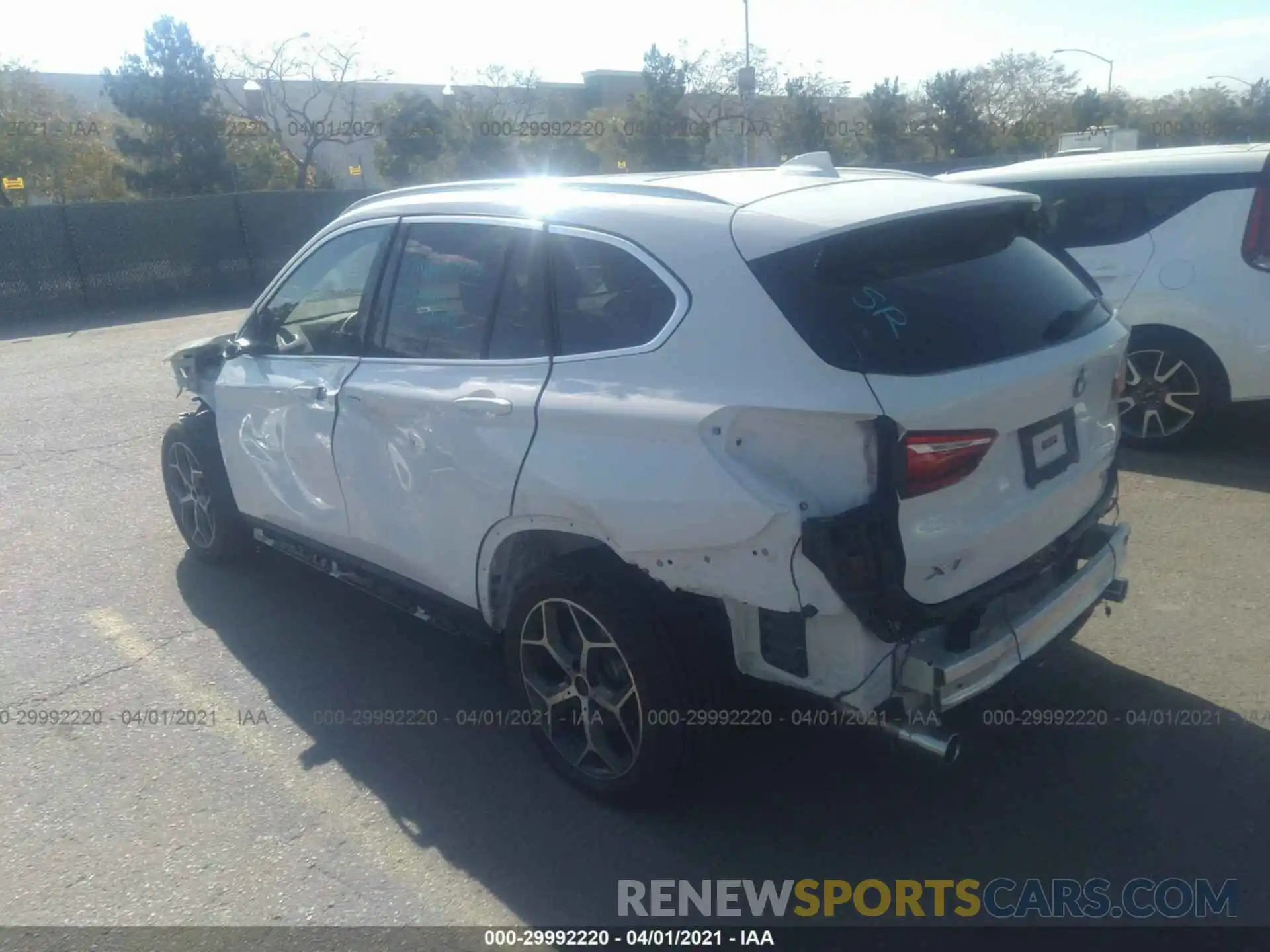 3 Photograph of a damaged car WBXHU7C59K3H46364 BMW X1 2019