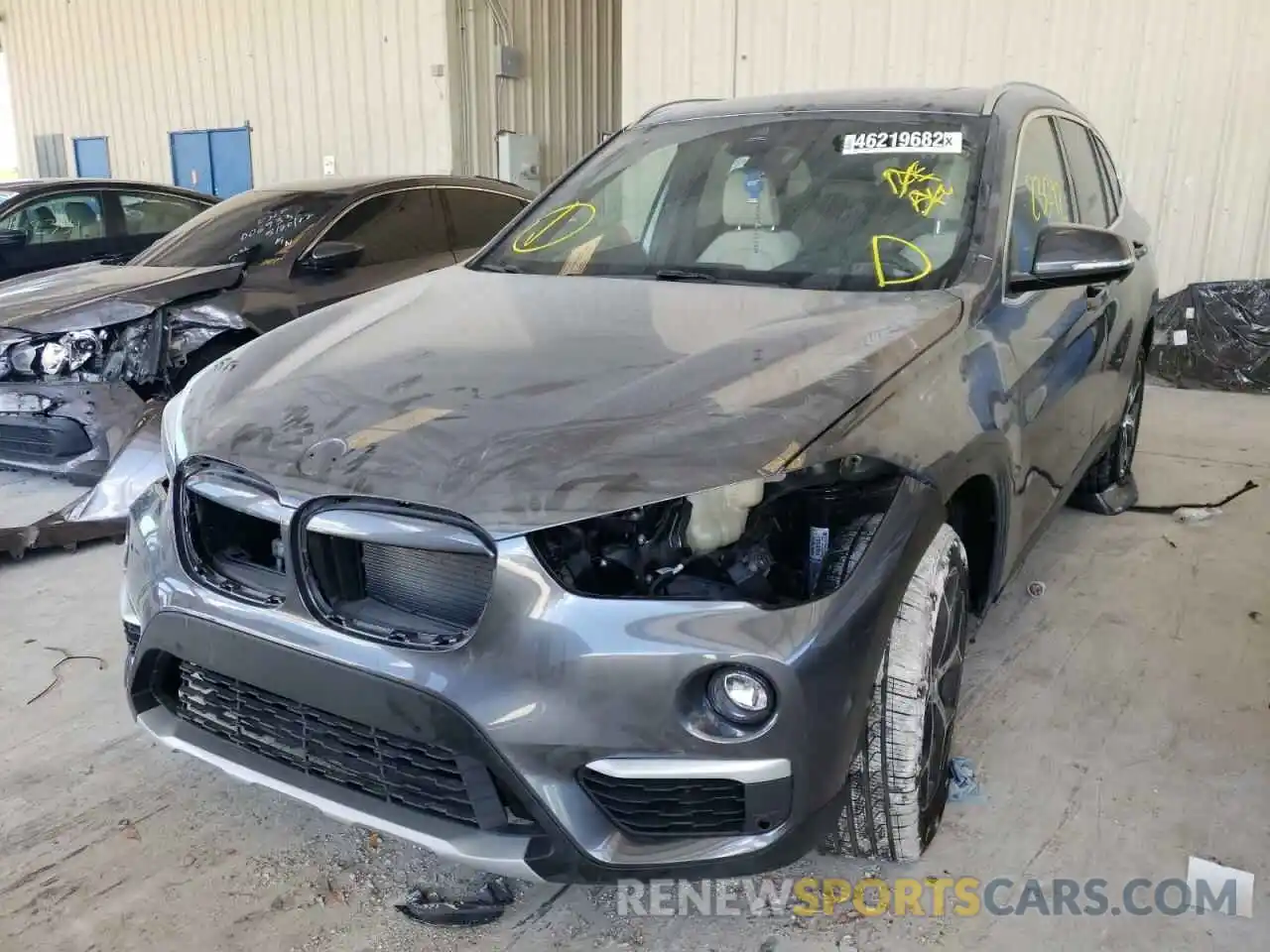 2 Фотография поврежденного автомобиля WBXHU7C59K3H46428 BMW X1 2019