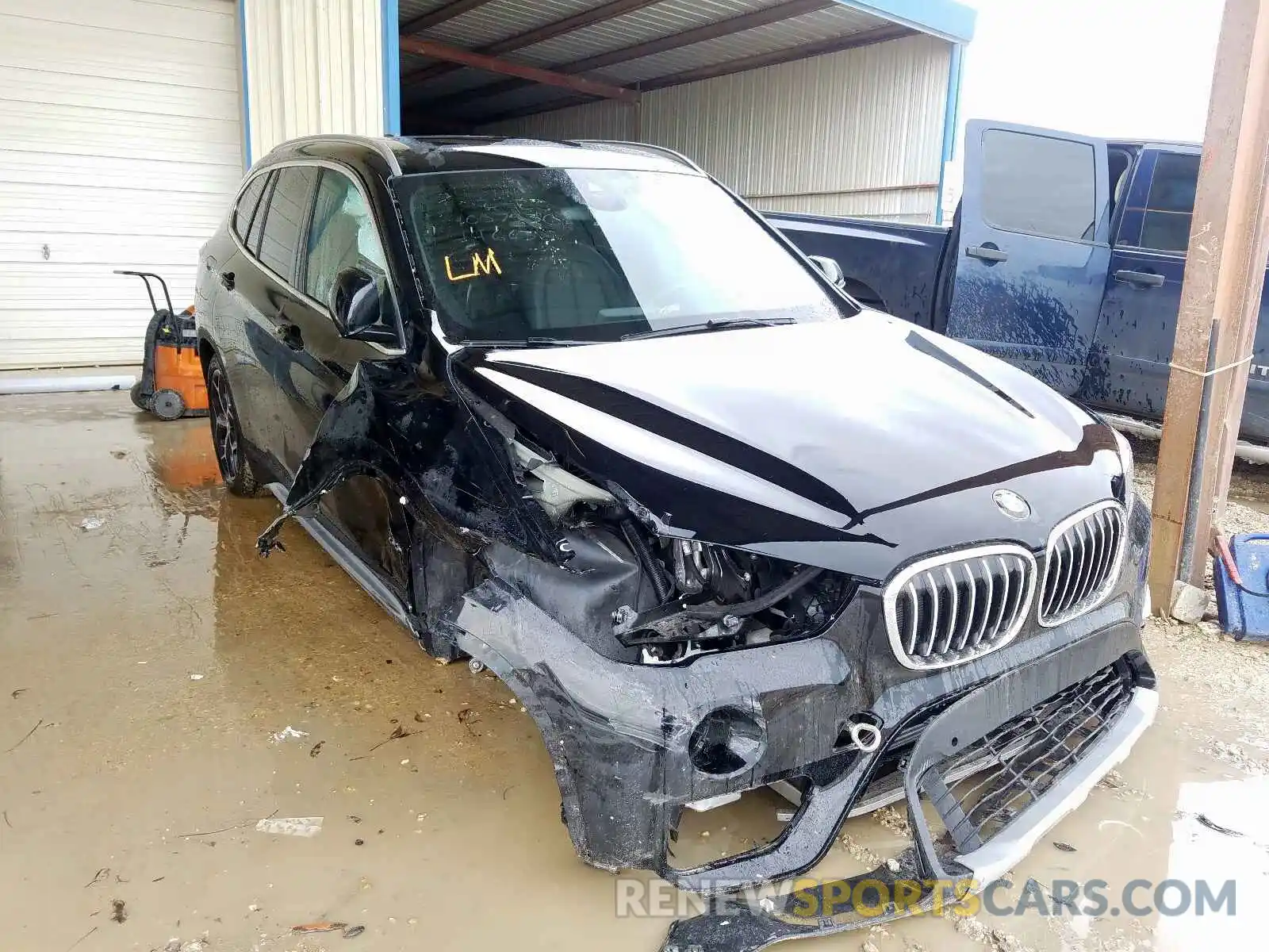 1 Фотография поврежденного автомобиля WBXHU7C59K3H46638 BMW X1 2019