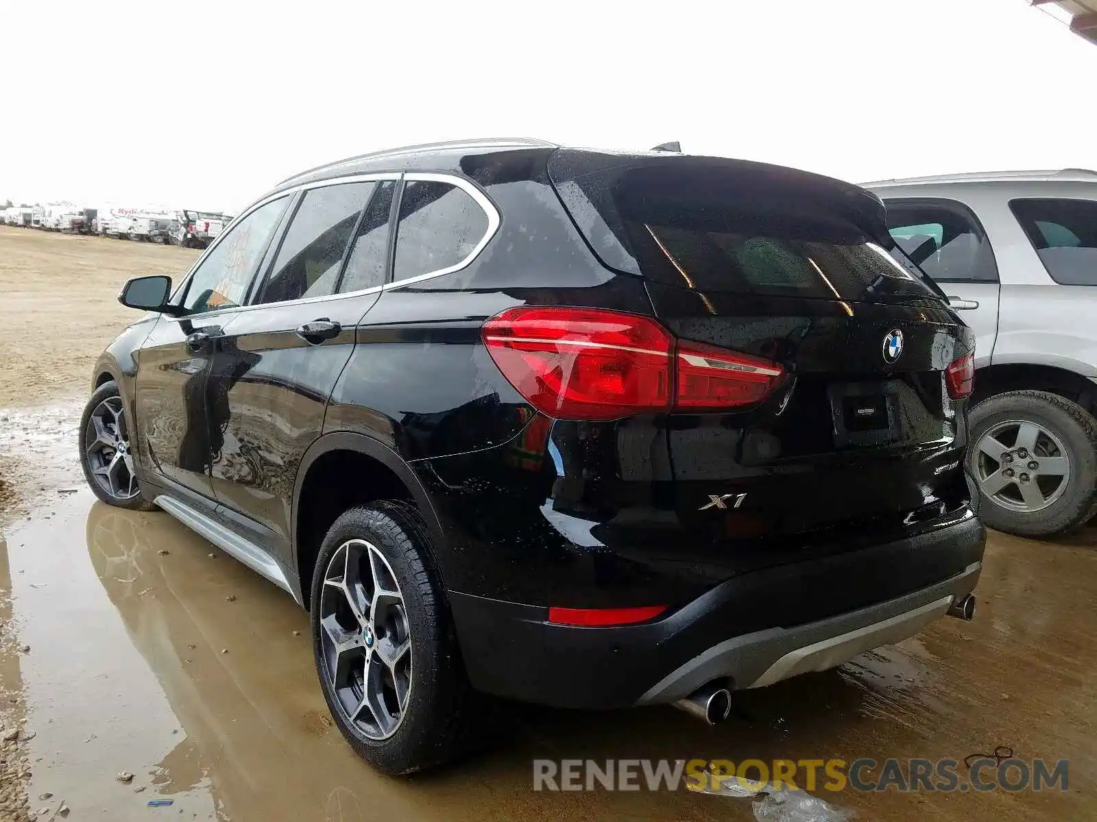 3 Photograph of a damaged car WBXHU7C59K3H46638 BMW X1 2019