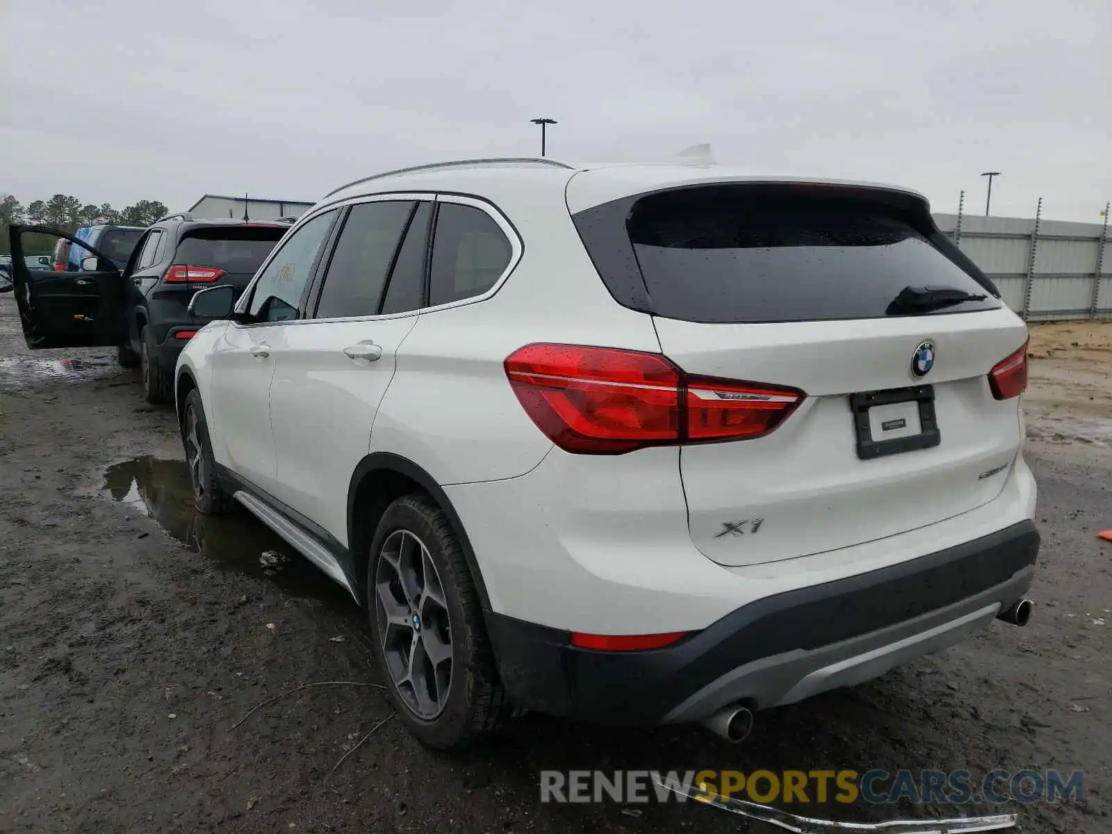 3 Photograph of a damaged car WBXHU7C5XK3H45174 BMW X1 2019