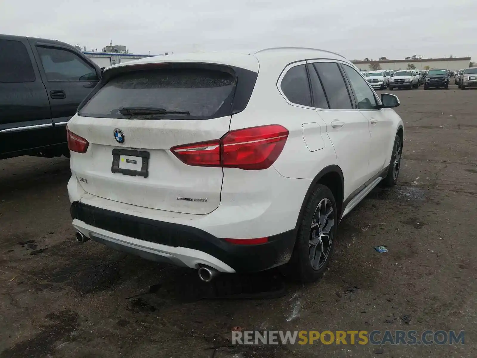 4 Фотография поврежденного автомобиля WBXJG7C00L3L81665 BMW X1 2020