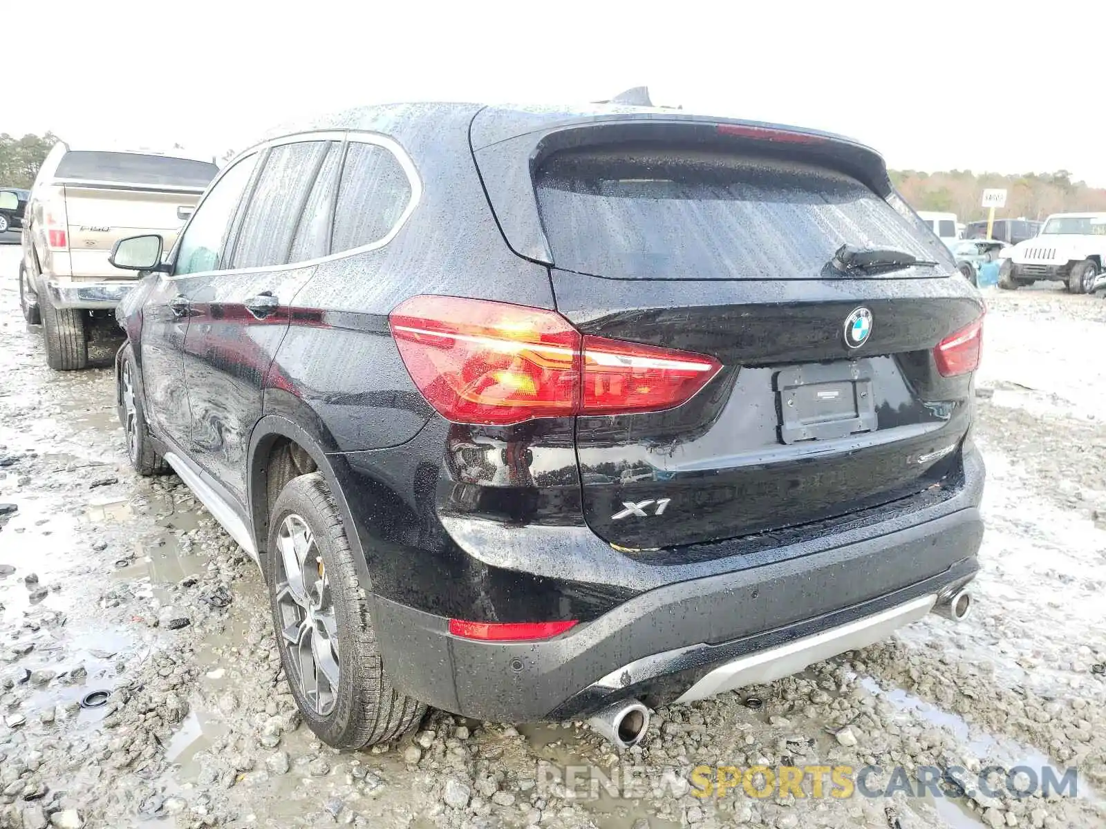 3 Фотография поврежденного автомобиля WBXJG7C00L5P24544 BMW X1 2020