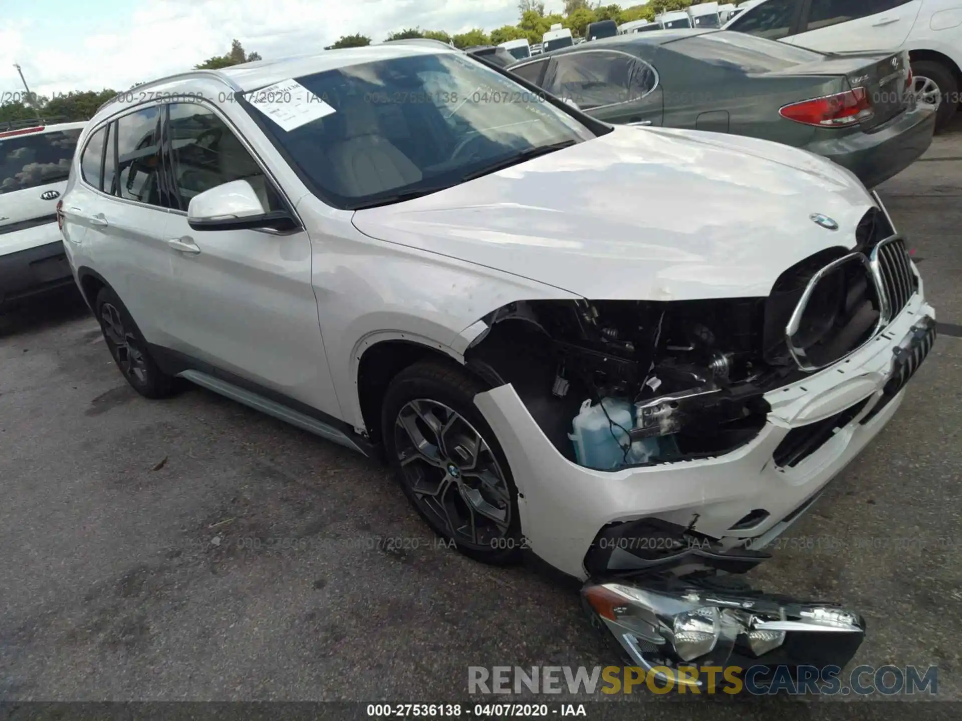 1 Фотография поврежденного автомобиля WBXJG7C01L3L89533 BMW X1 2020
