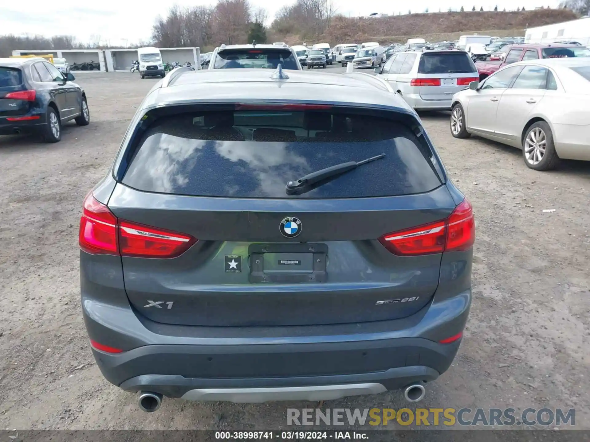 17 Photograph of a damaged car WBXJG7C01L5P49632 BMW X1 2020
