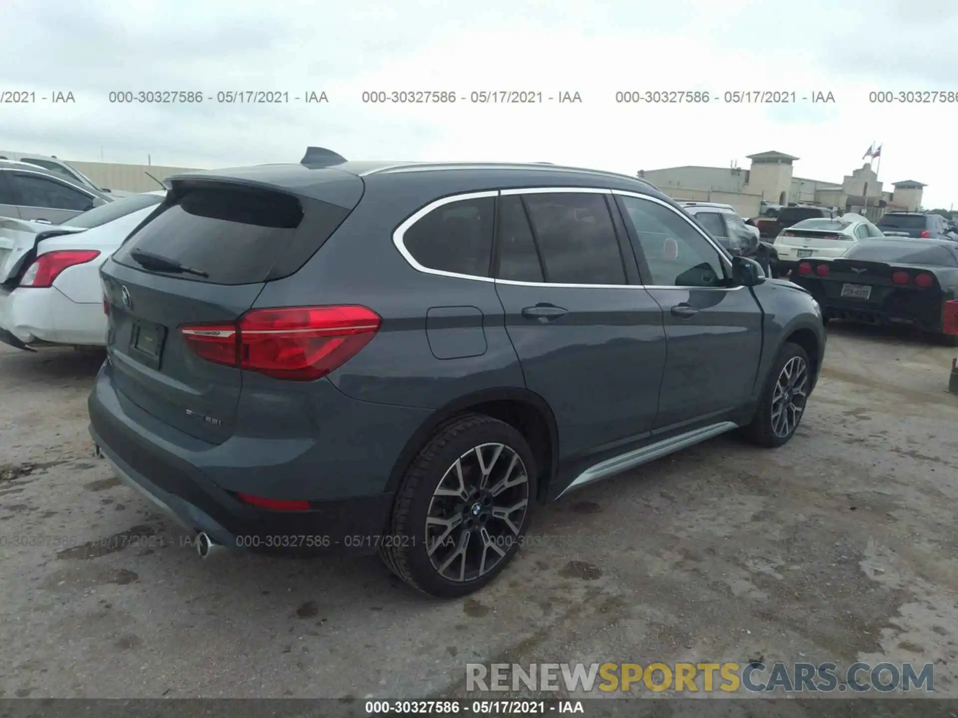 4 Фотография поврежденного автомобиля WBXJG7C01L5P98720 BMW X1 2020