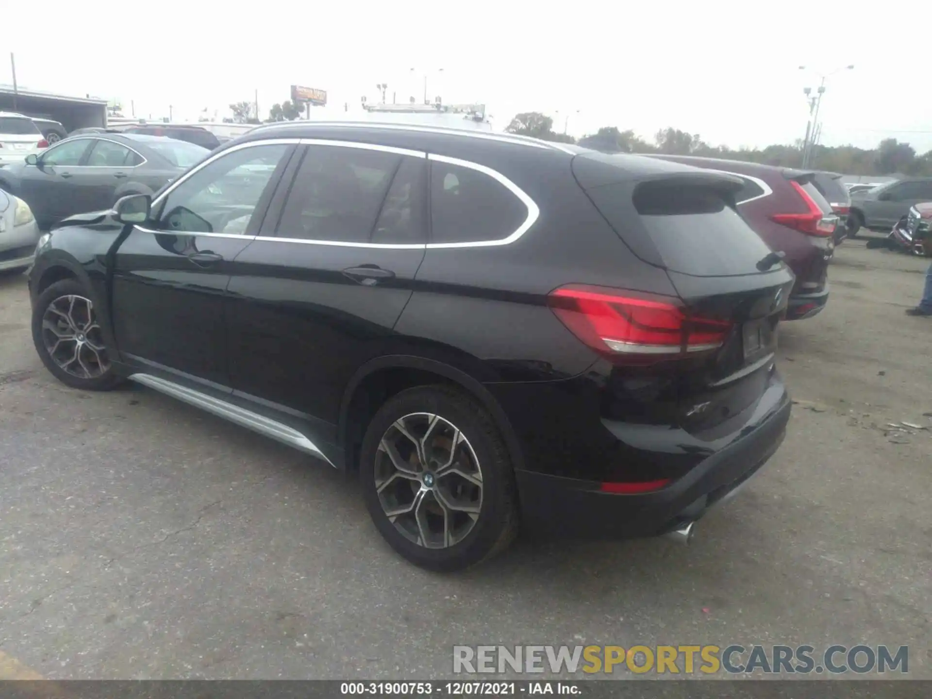 3 Фотография поврежденного автомобиля WBXJG7C01L5R75685 BMW X1 2020