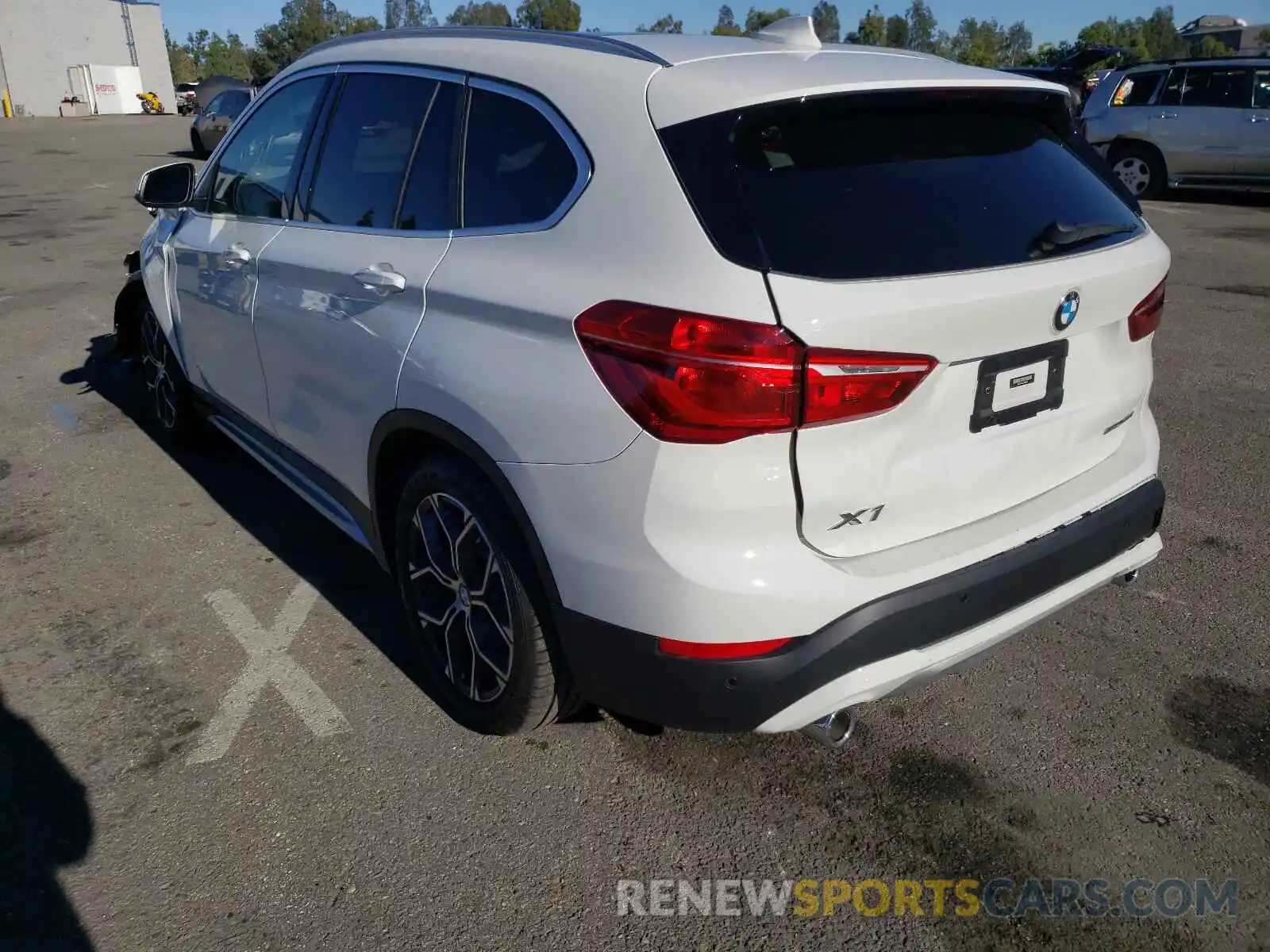 3 Photograph of a damaged car WBXJG7C01L5R88467 BMW X1 2020