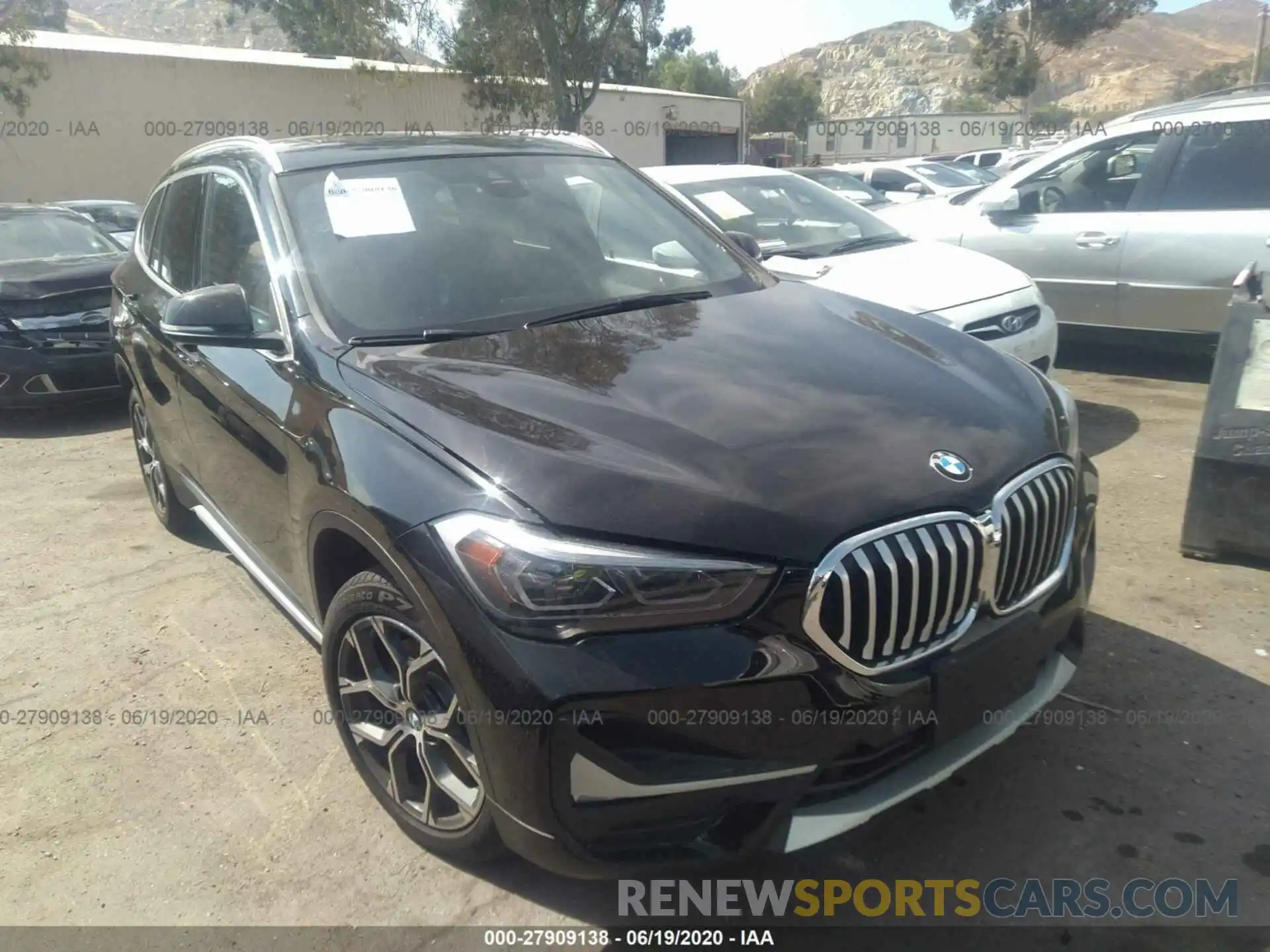 1 Фотография поврежденного автомобиля WBXJG7C02L5P43919 BMW X1 2020