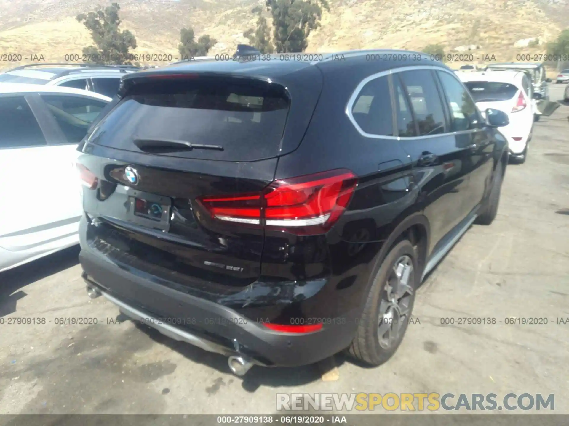 4 Фотография поврежденного автомобиля WBXJG7C02L5P43919 BMW X1 2020