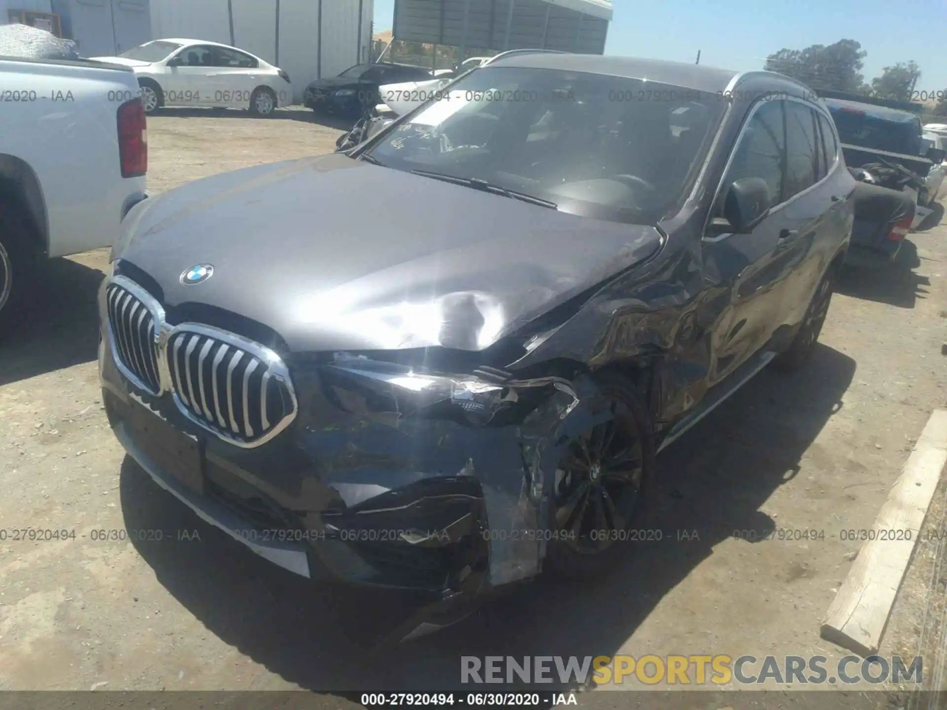 2 Фотография поврежденного автомобиля WBXJG7C03L5P52693 BMW X1 2020