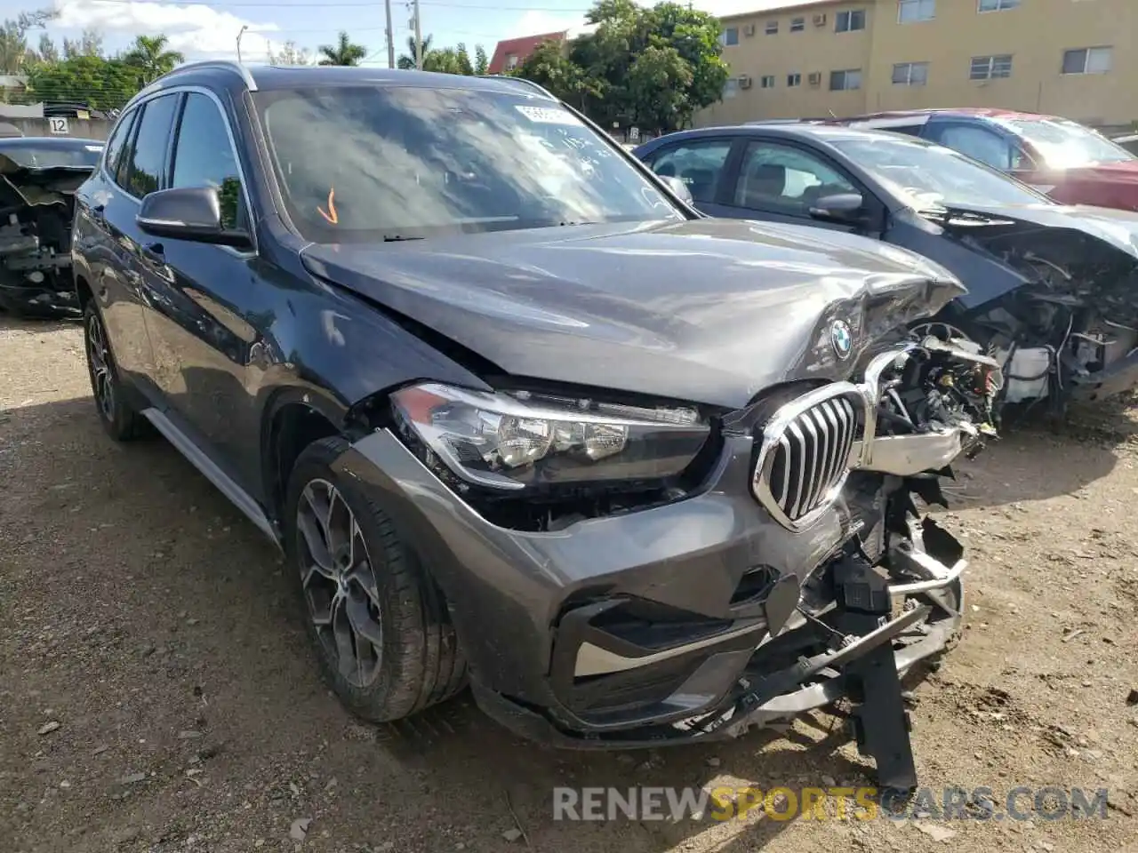 1 Фотография поврежденного автомобиля WBXJG7C03L5P71132 BMW X1 2020