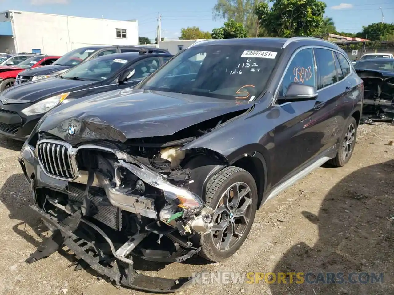 2 Фотография поврежденного автомобиля WBXJG7C03L5P71132 BMW X1 2020