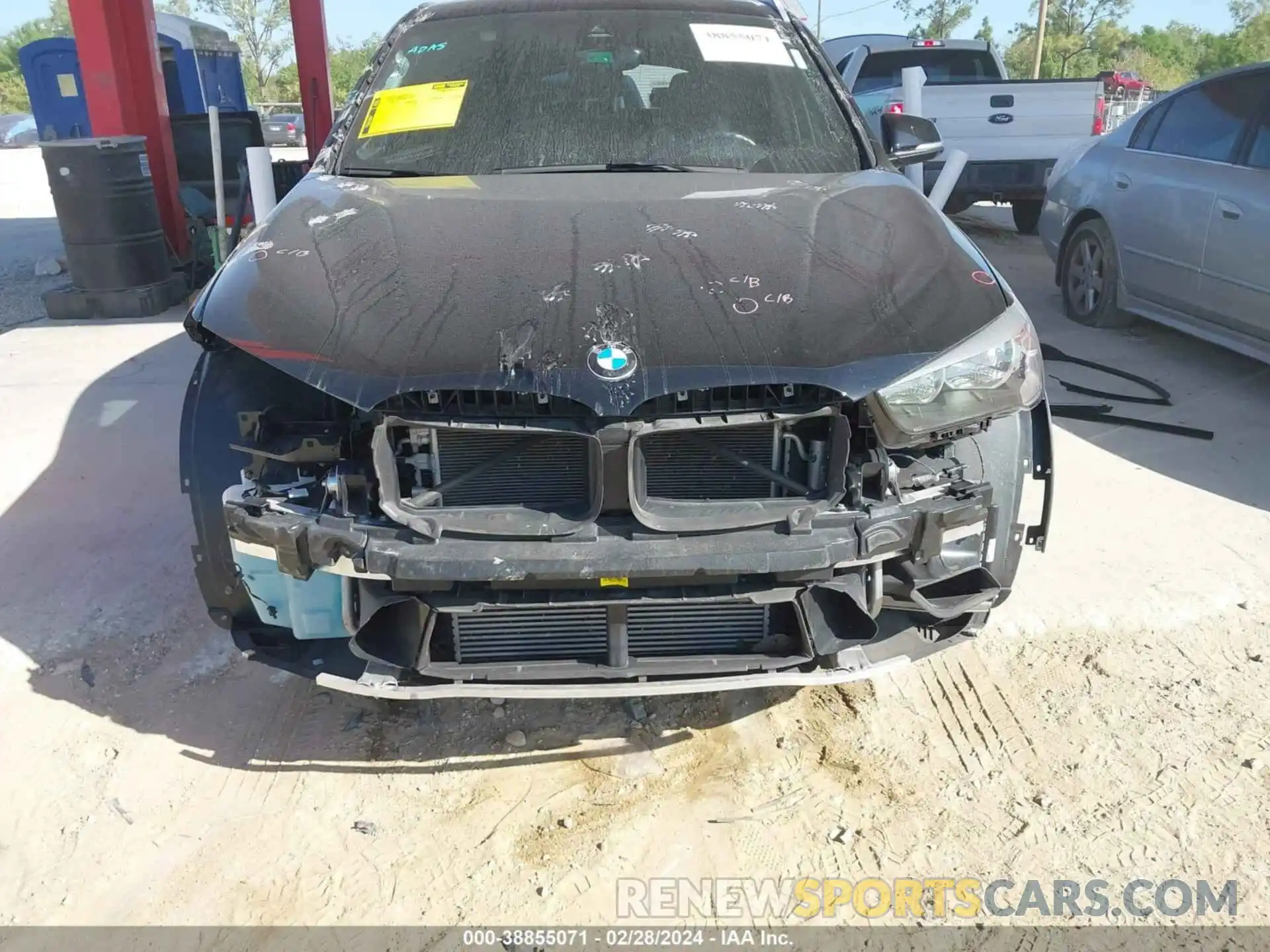 18 Photograph of a damaged car WBXJG7C04L5R69282 BMW X1 2020
