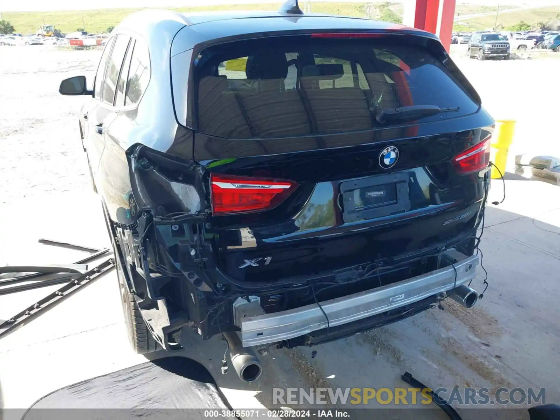 6 Photograph of a damaged car WBXJG7C04L5R69282 BMW X1 2020