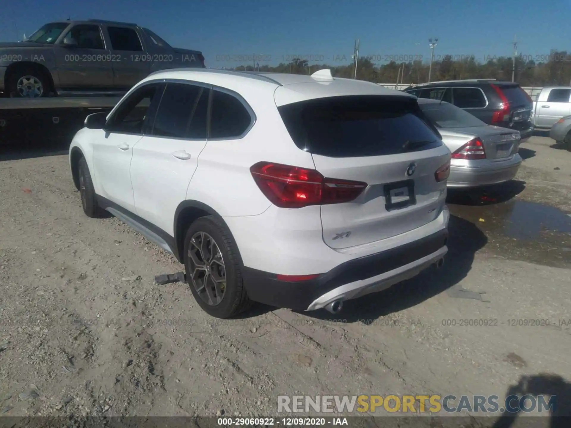 3 Photograph of a damaged car WBXJG7C05L5P28556 BMW X1 2020