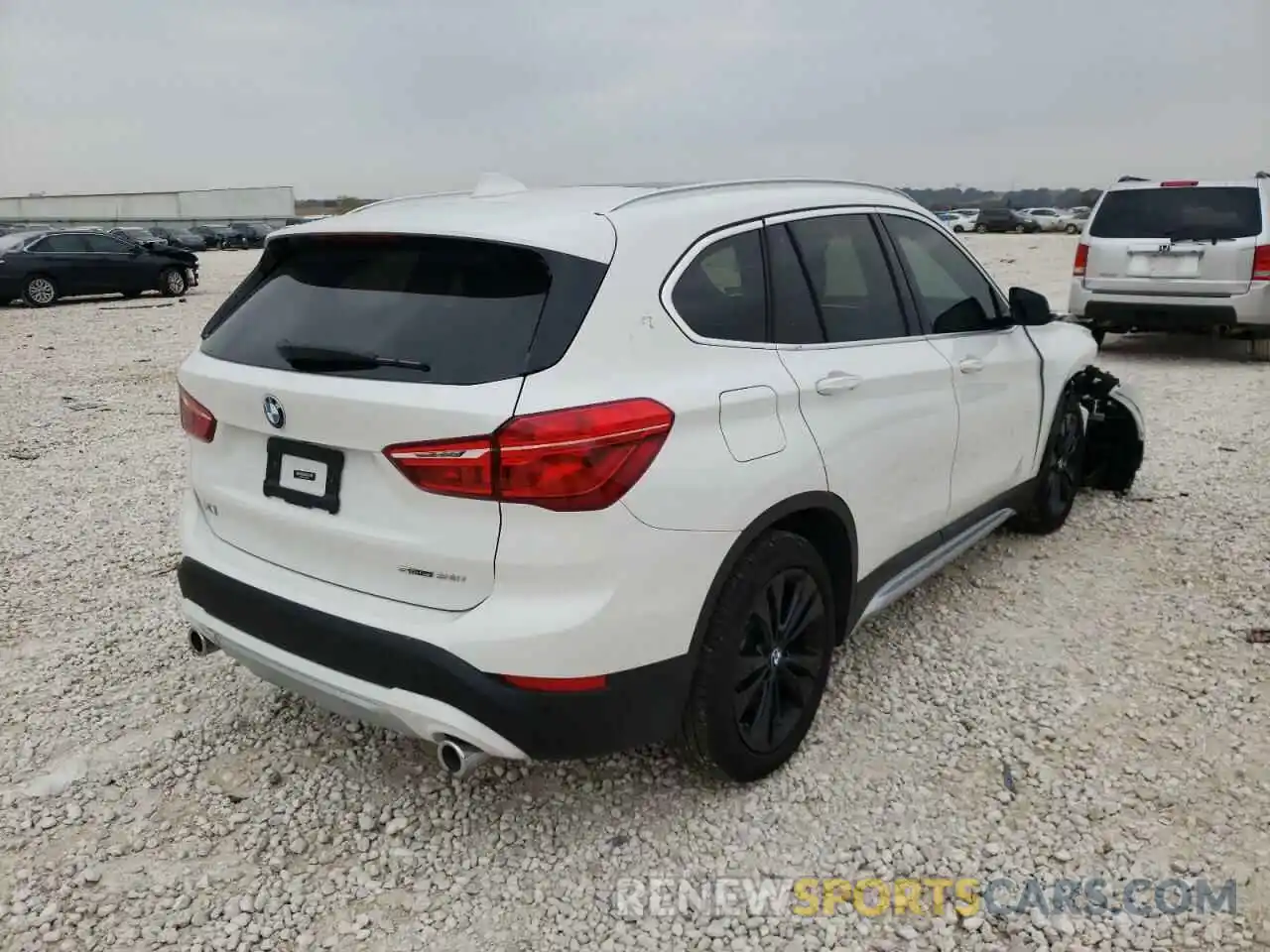 4 Фотография поврежденного автомобиля WBXJG7C05L5P29366 BMW X1 2020