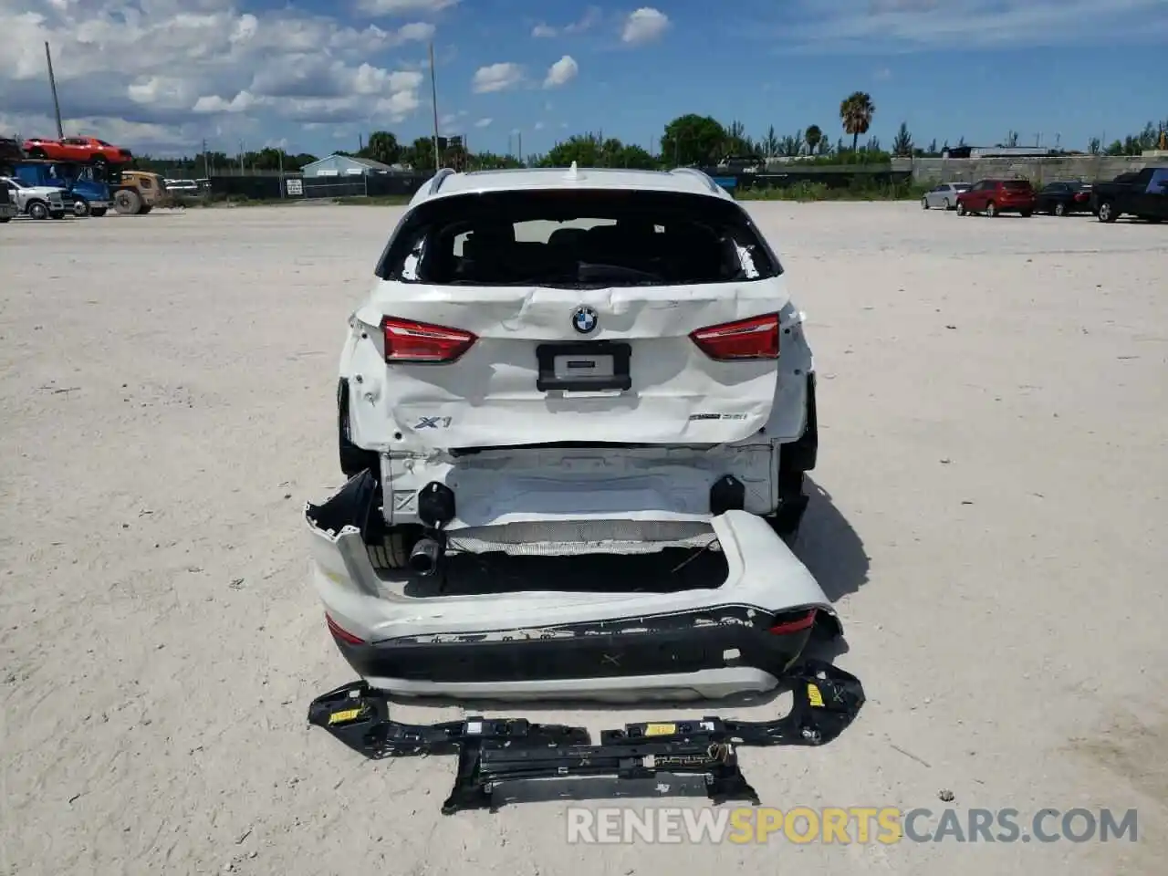 9 Photograph of a damaged car WBXJG7C07L5P30339 BMW X1 2020