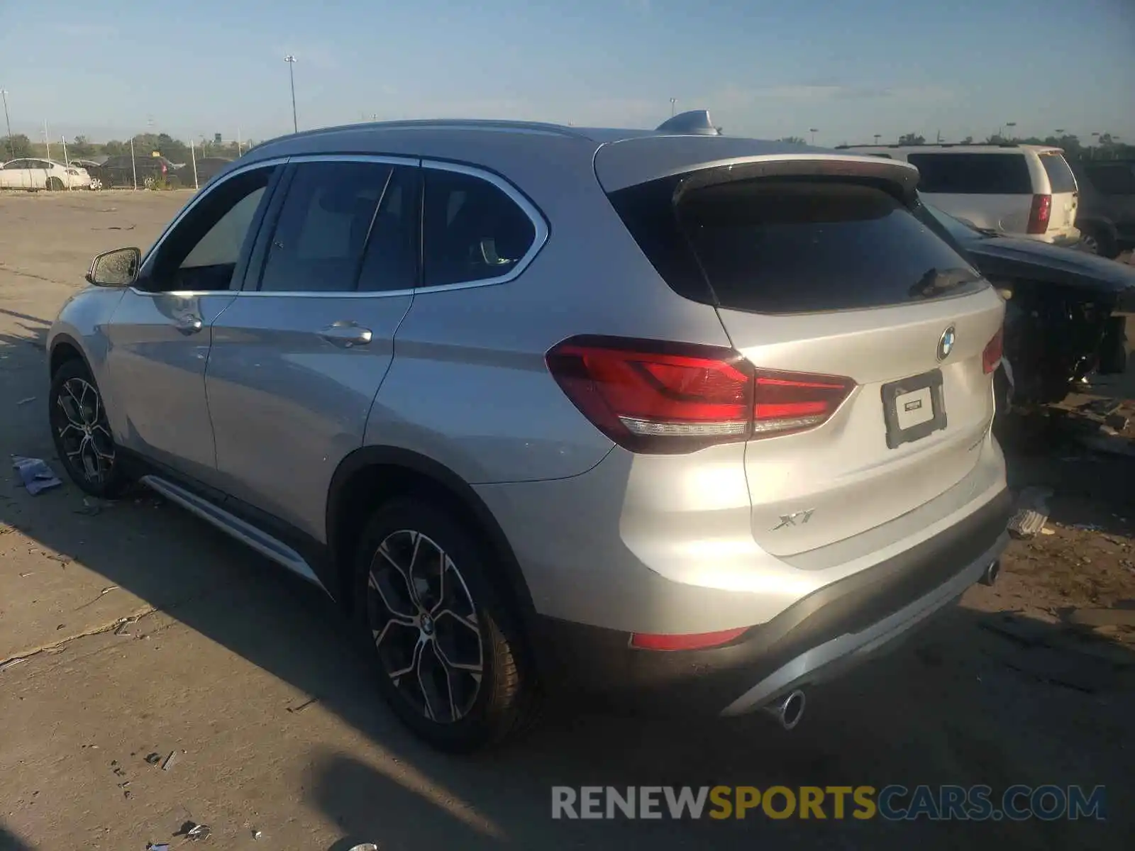 3 Фотография поврежденного автомобиля WBXJG7C07L5R28760 BMW X1 2020