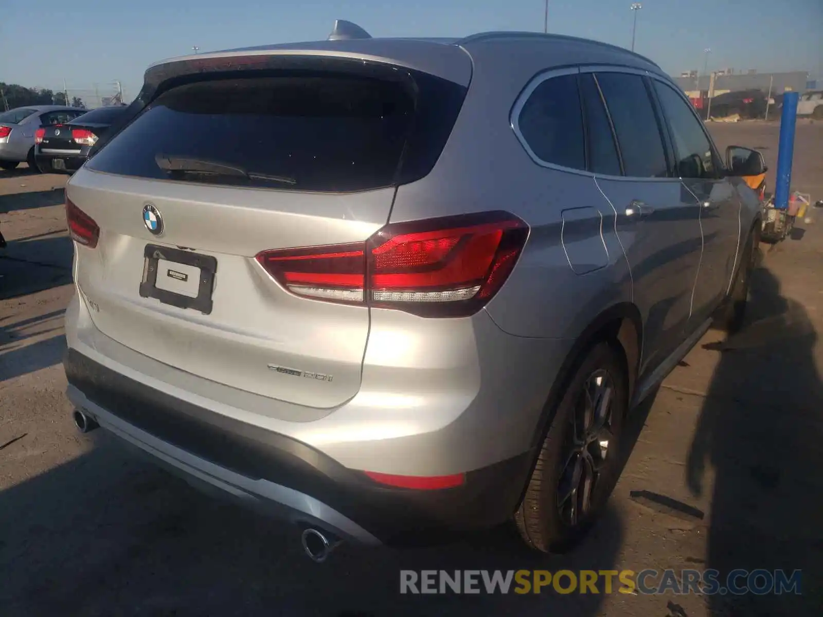 4 Фотография поврежденного автомобиля WBXJG7C07L5R28760 BMW X1 2020