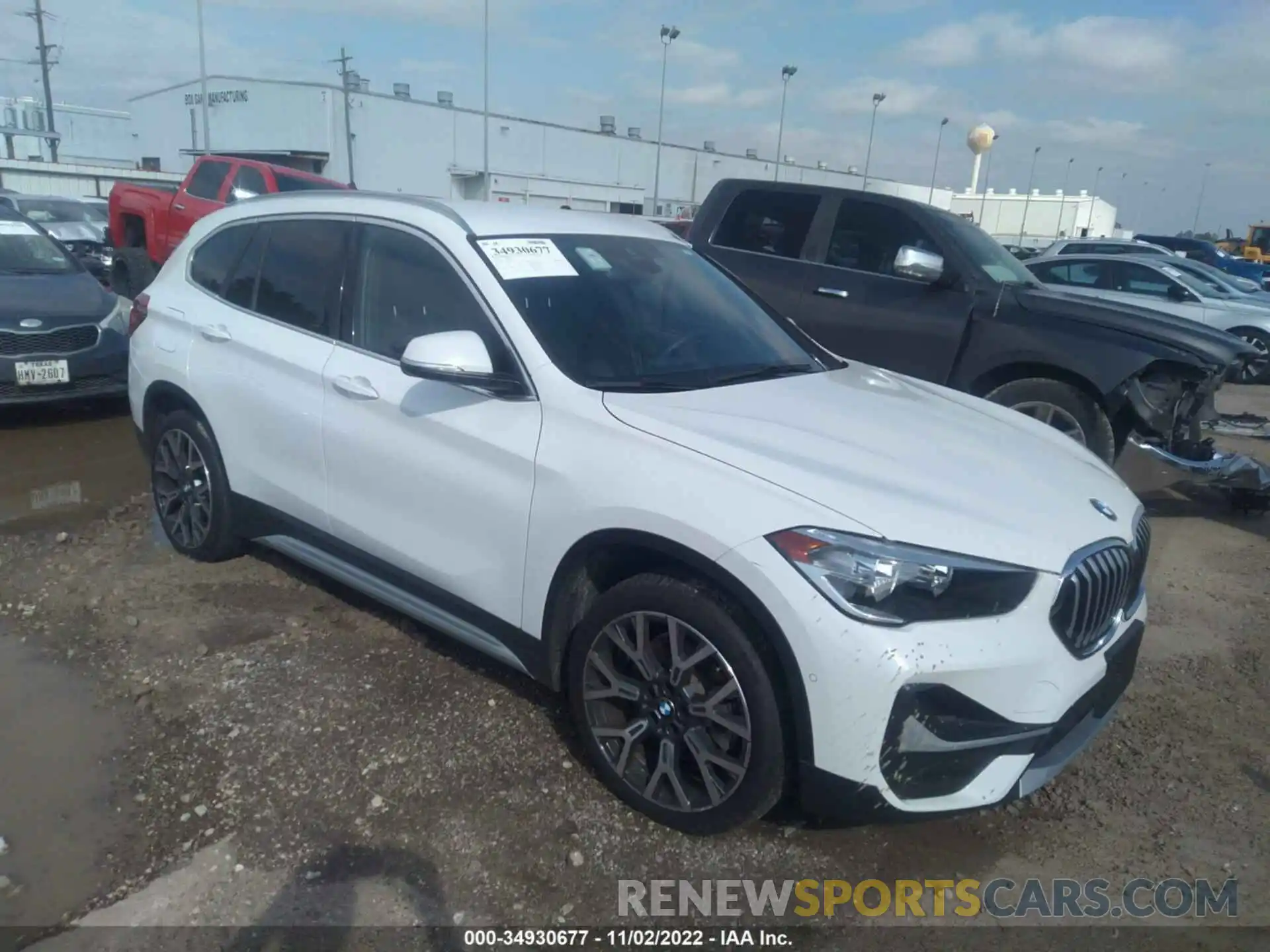 1 Фотография поврежденного автомобиля WBXJG7C07L5R73083 BMW X1 2020