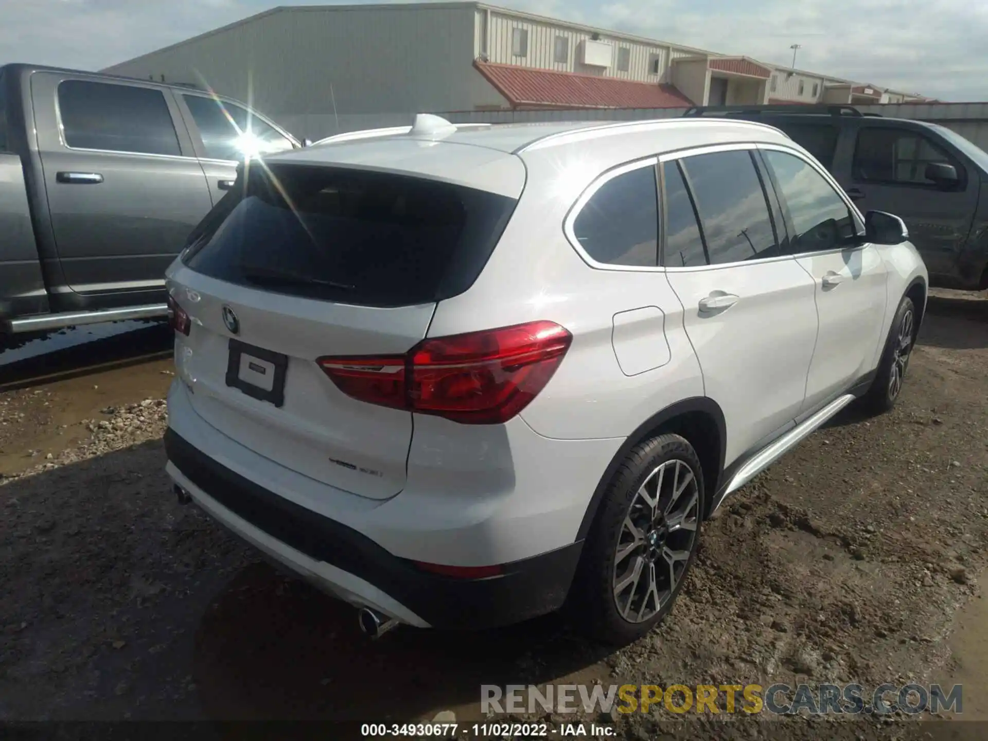 4 Фотография поврежденного автомобиля WBXJG7C07L5R73083 BMW X1 2020