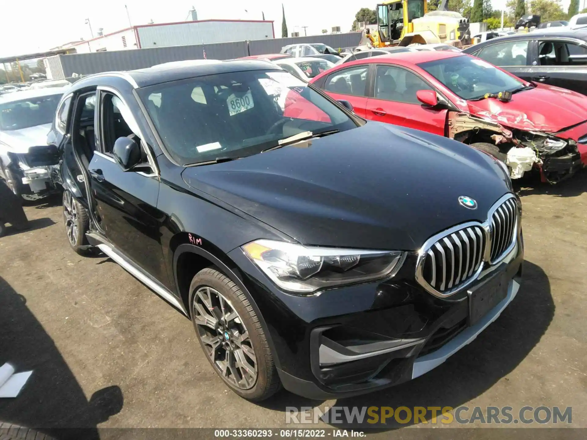 1 Фотография поврежденного автомобиля WBXJG7C08L3L38224 BMW X1 2020