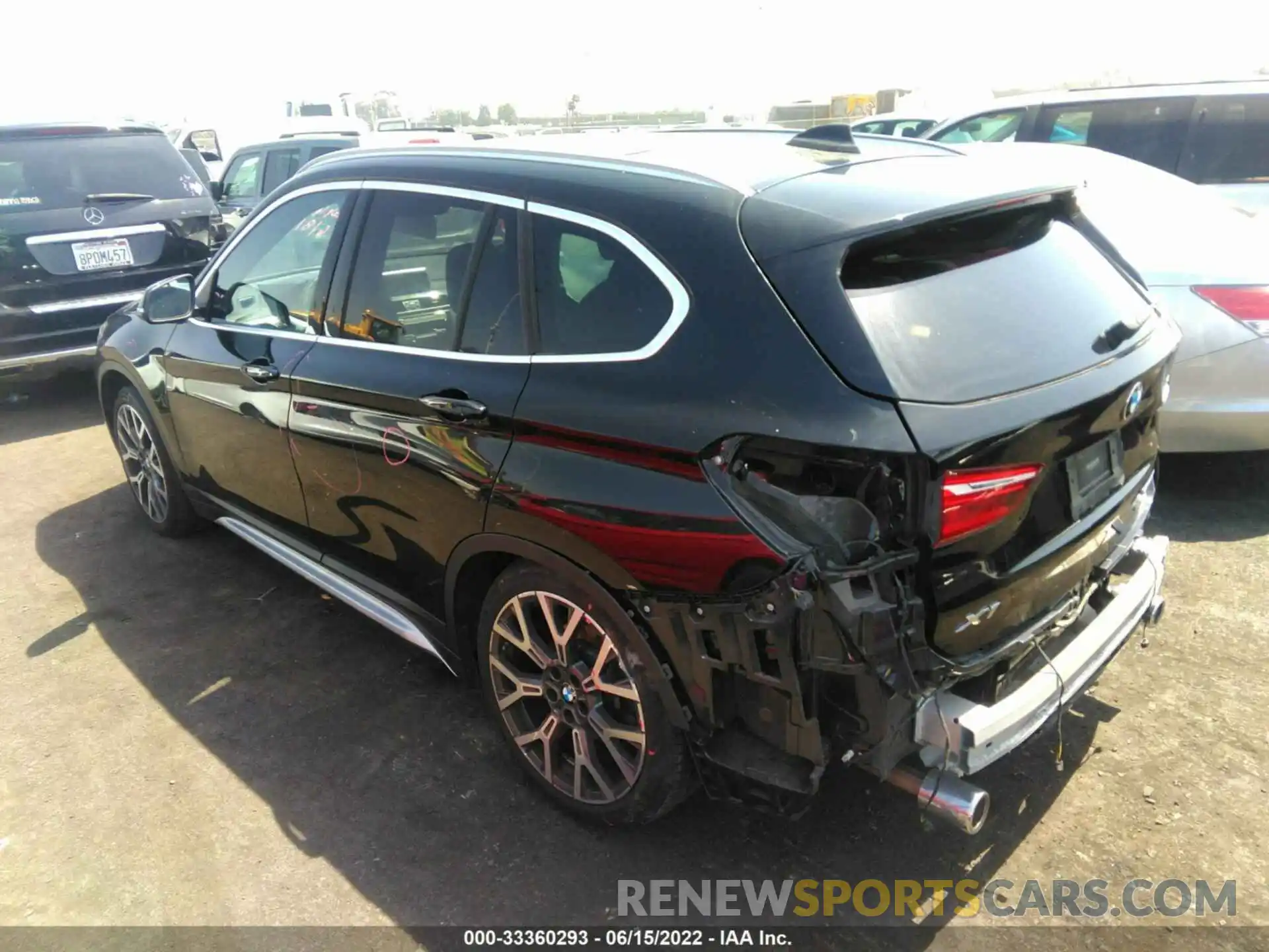 3 Фотография поврежденного автомобиля WBXJG7C08L3L38224 BMW X1 2020