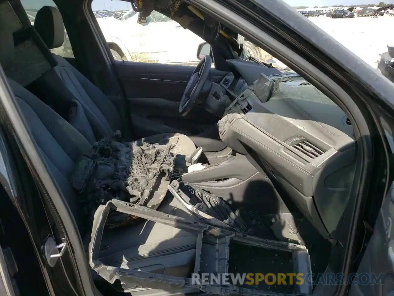 5 Photograph of a damaged car WBXJG7C08L3L92803 BMW X1 2020