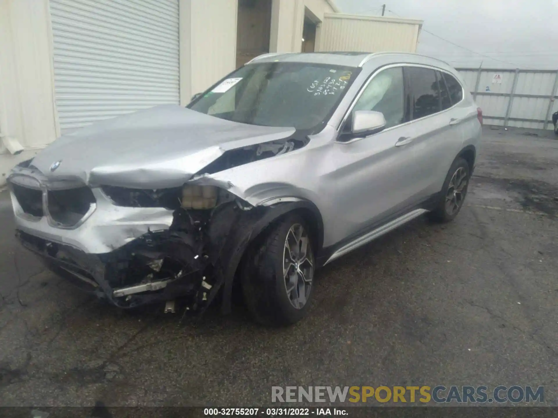 2 Фотография поврежденного автомобиля WBXJG7C08L5P28499 BMW X1 2020