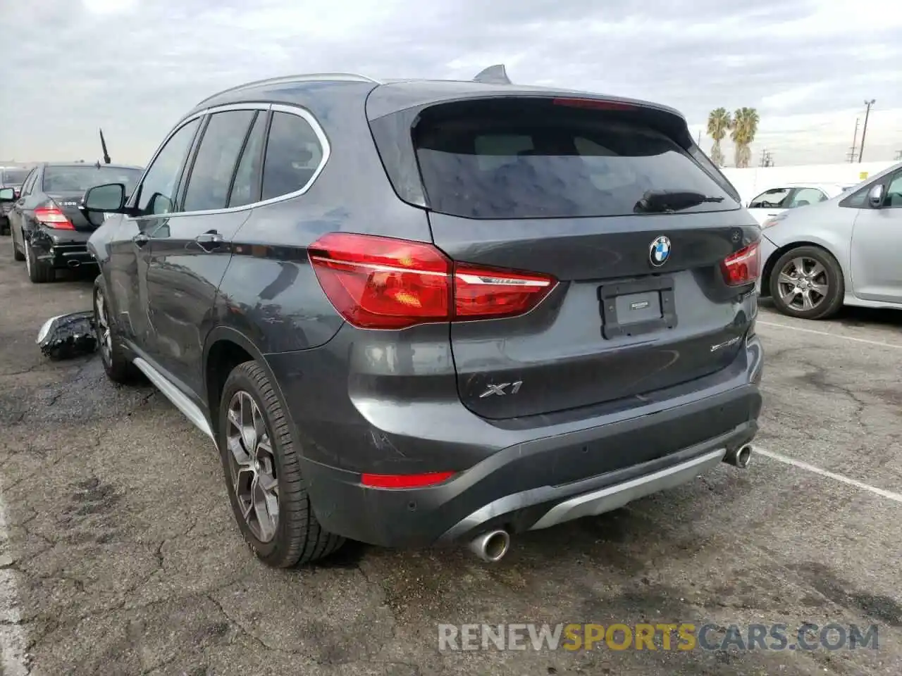 3 Фотография поврежденного автомобиля WBXJG7C08L5P31208 BMW X1 2020