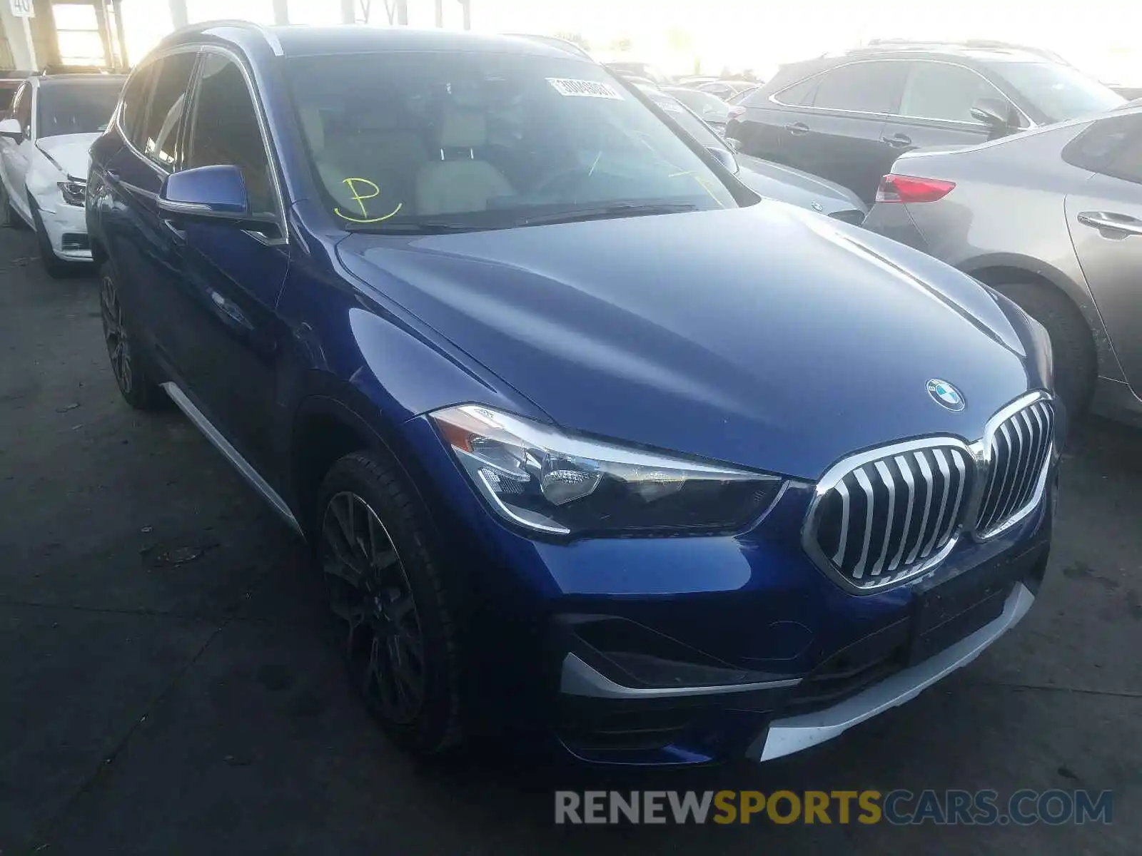 1 Фотография поврежденного автомобиля WBXJG7C09L5P53489 BMW X1 2020