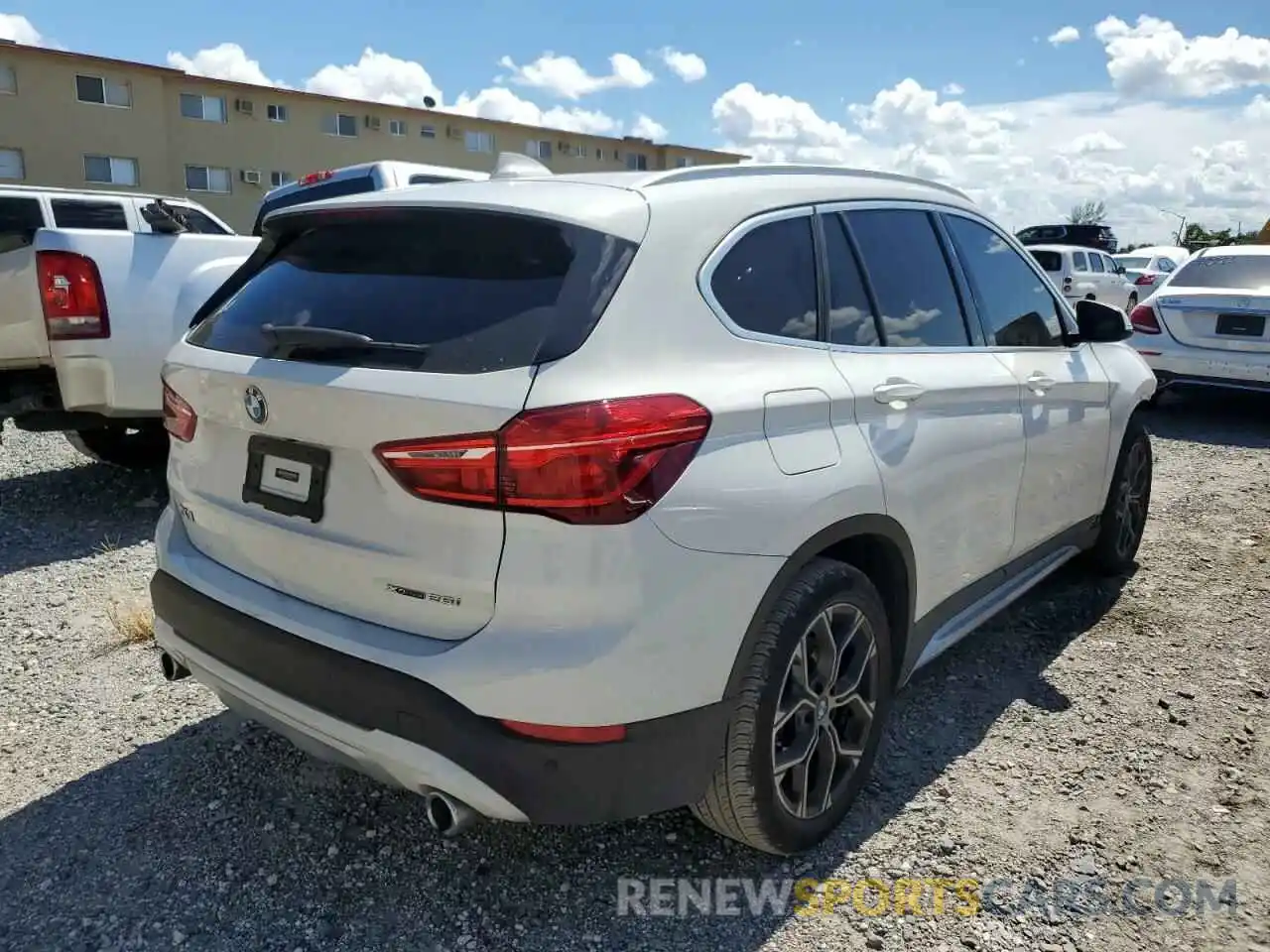 4 Photograph of a damaged car WBXJG9C00L3M29046 BMW X1 2020