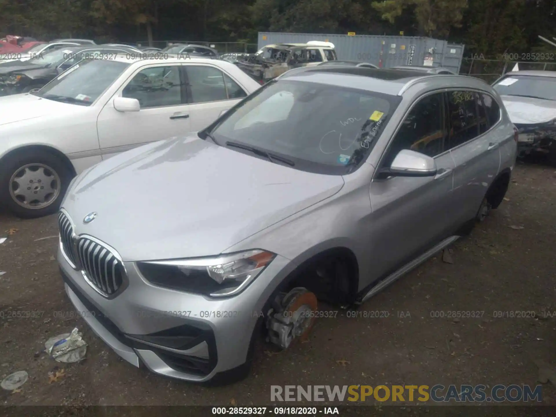 2 Фотография поврежденного автомобиля WBXJG9C00L5P74288 BMW X1 2020