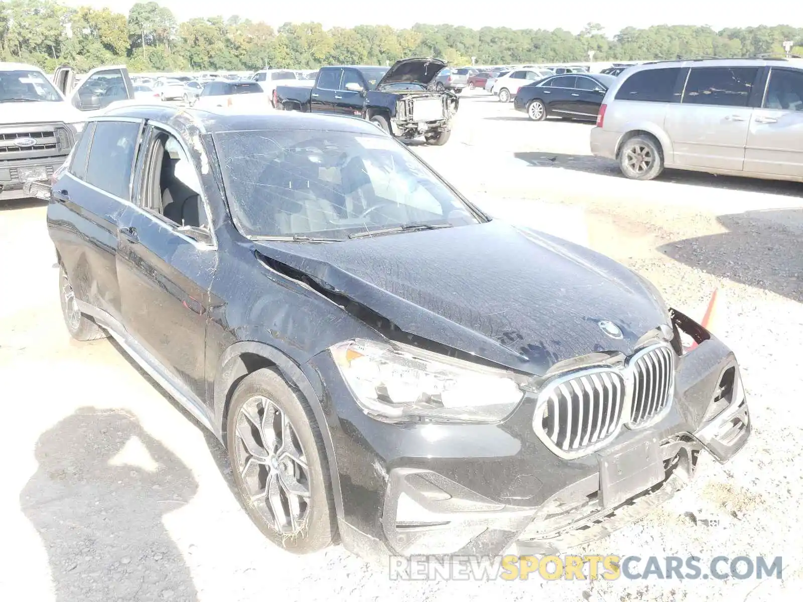 1 Фотография поврежденного автомобиля WBXJG9C00L5P97781 BMW X1 2020