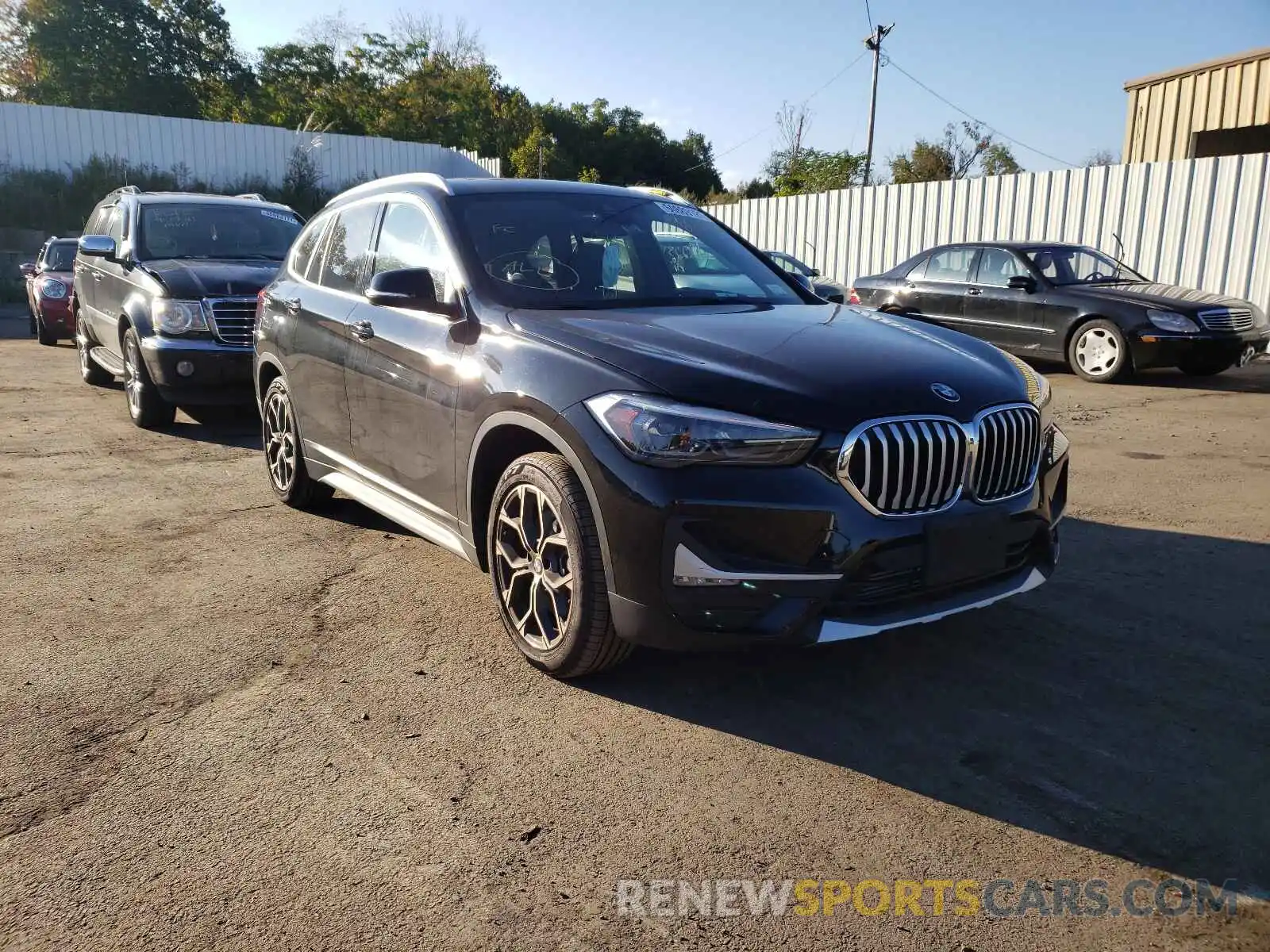 1 Фотография поврежденного автомобиля WBXJG9C00L5R22083 BMW X1 2020