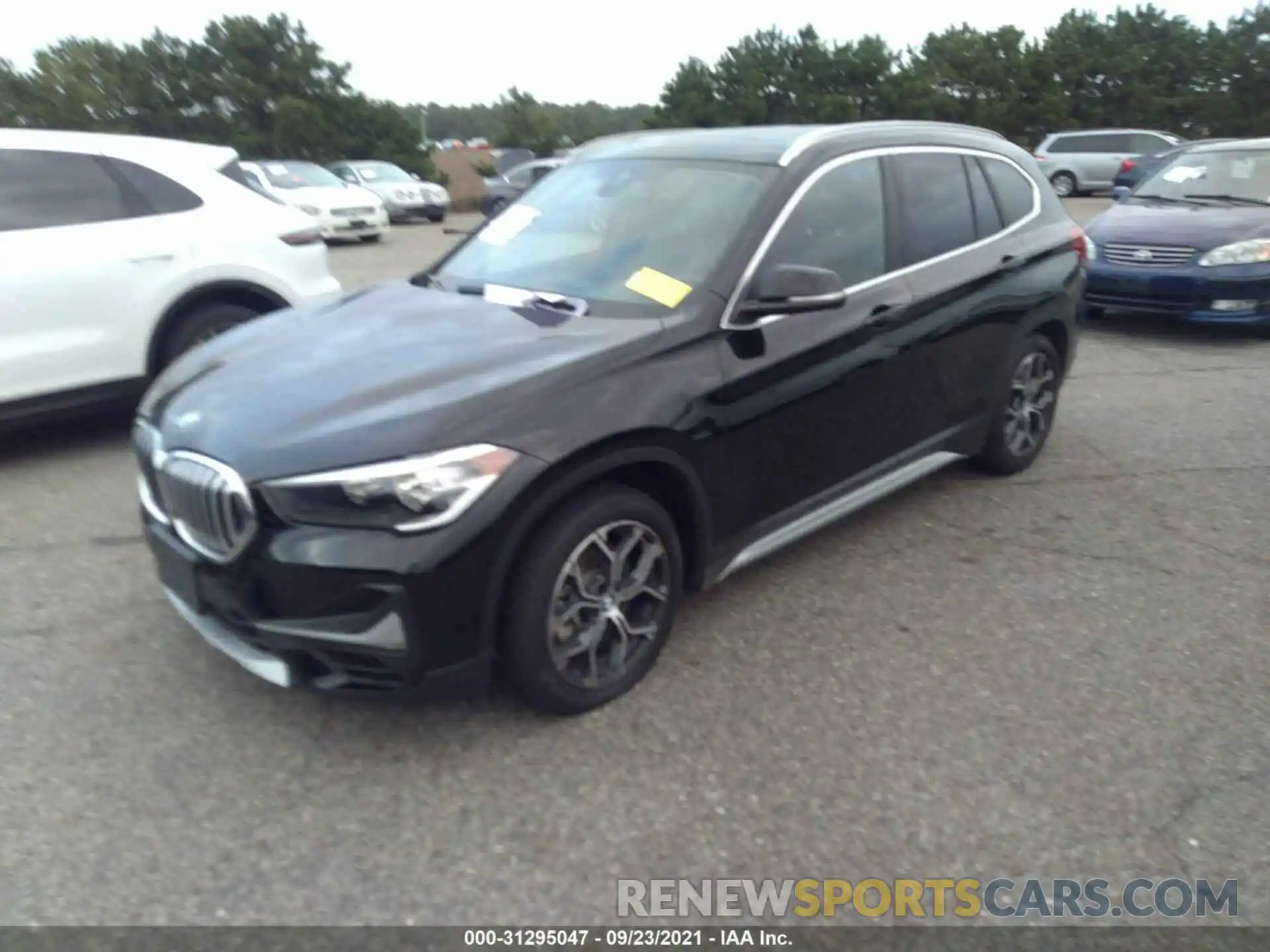 2 Фотография поврежденного автомобиля WBXJG9C00L5R23508 BMW X1 2020